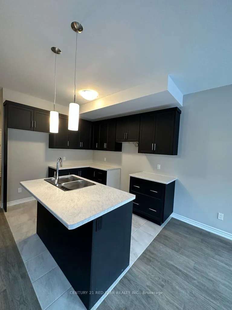 Photo 3 of 18 Bradley Avenue, Welland, Lincoln/Crowland — HOMEH