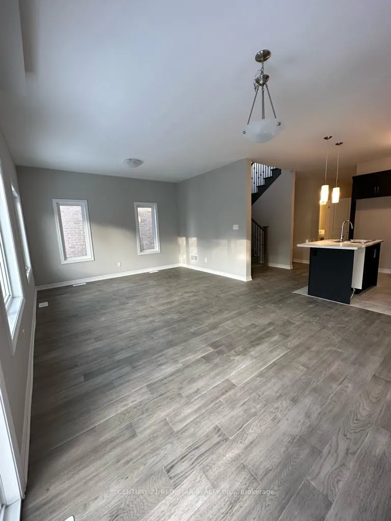 Photo 4 of 18 Bradley Avenue, Welland, Lincoln/Crowland — HOMEH