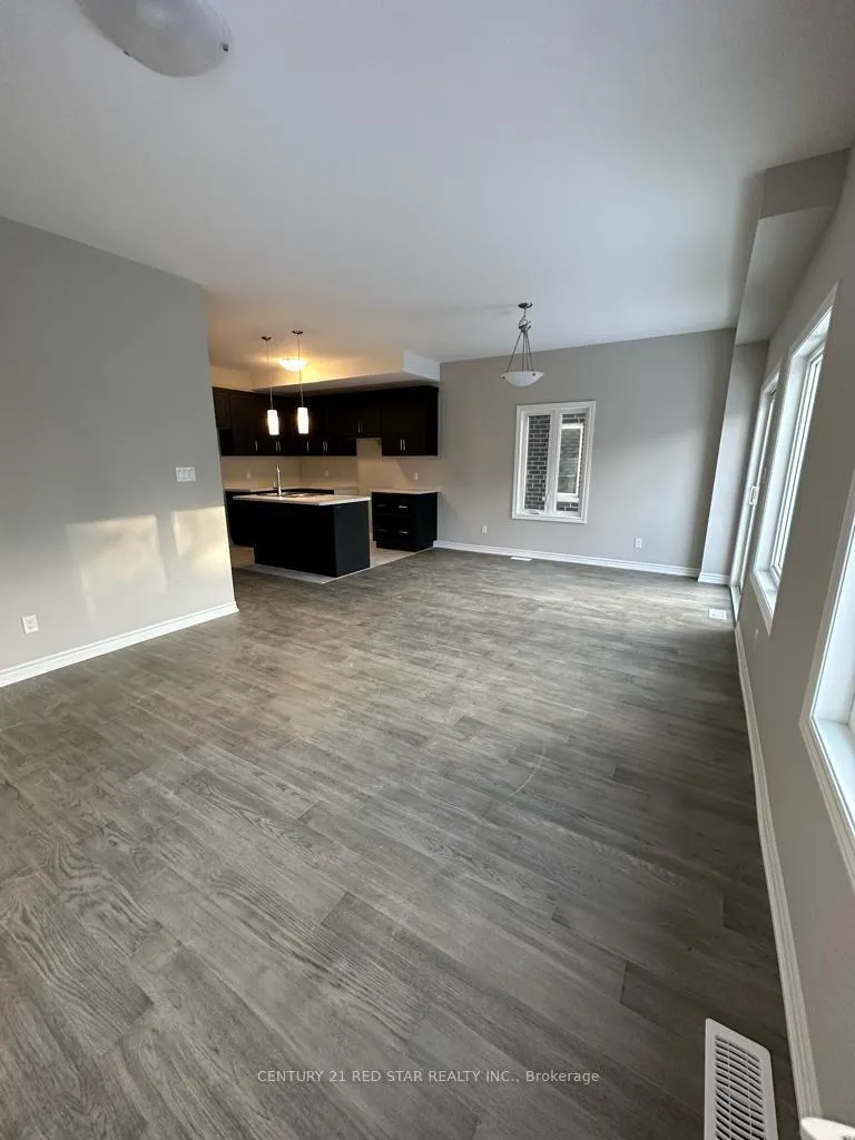 Photo 5 of 18 Bradley Avenue, Welland, Lincoln/Crowland — HOMEH