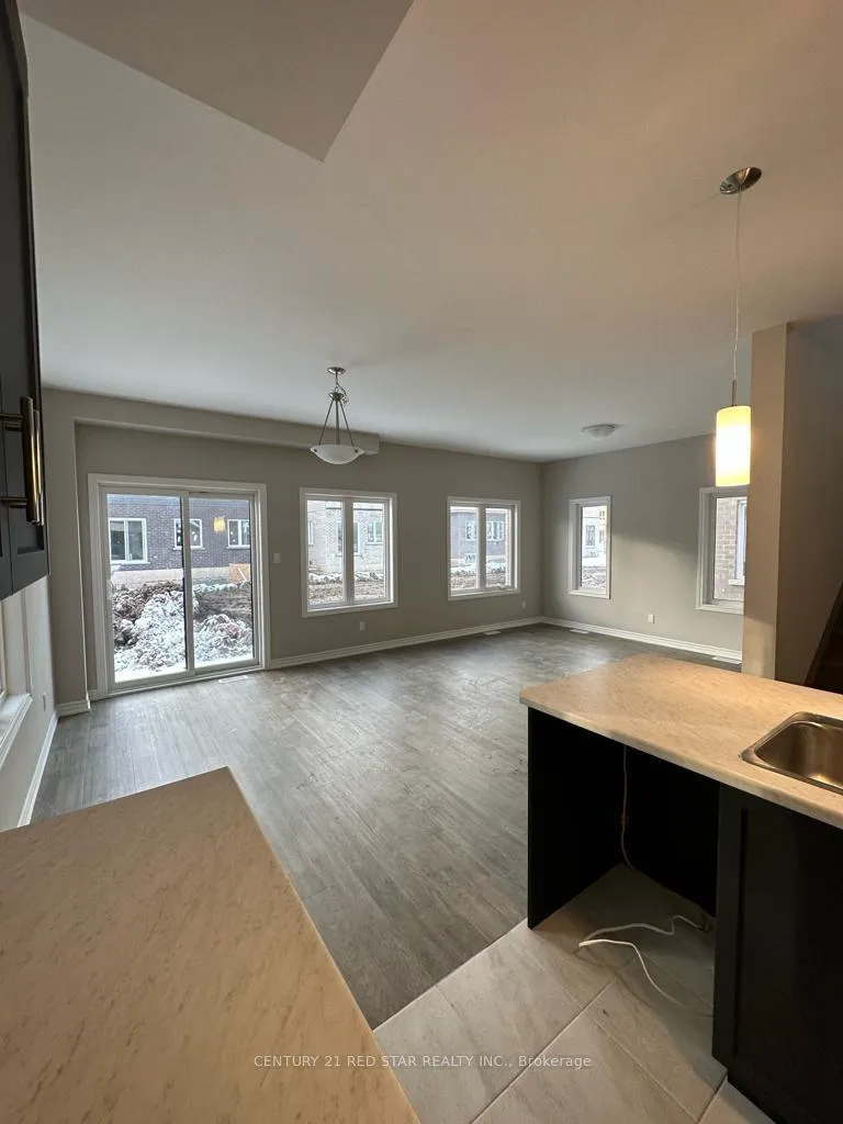 Photo 9 of 18 Bradley Avenue, Welland, Lincoln/Crowland — HOMEH