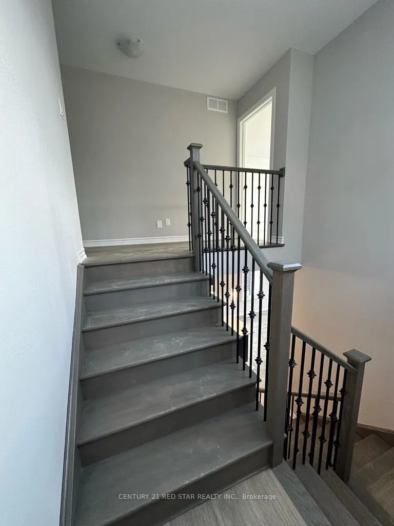 Photo 10 of 18 Bradley Avenue, Welland, Lincoln/Crowland — HOMEH