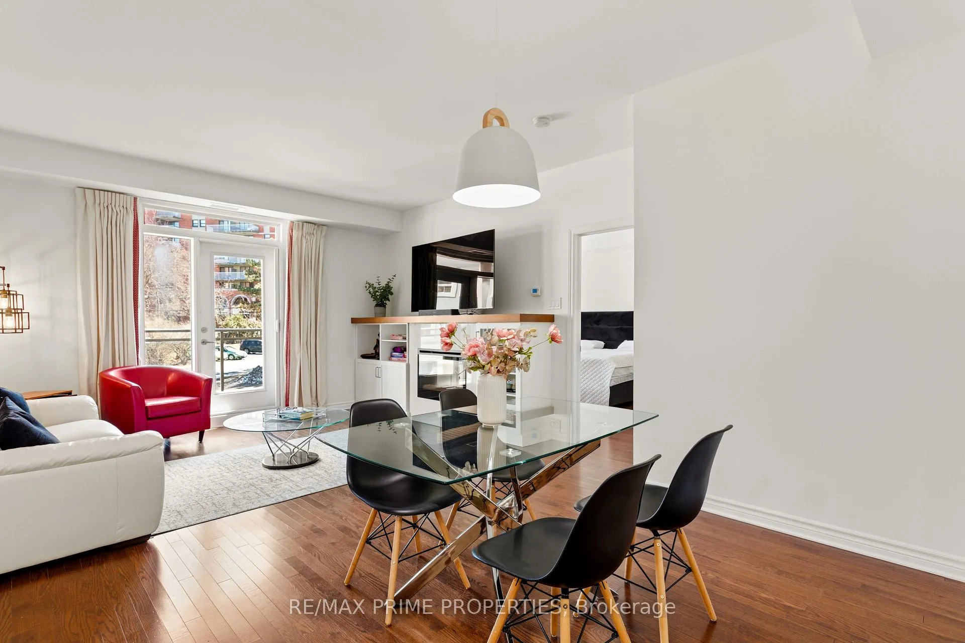 Photo 5 of Unit 202, 1201 Ohio Street, Ottawa, Billings Bridge — HOMEH