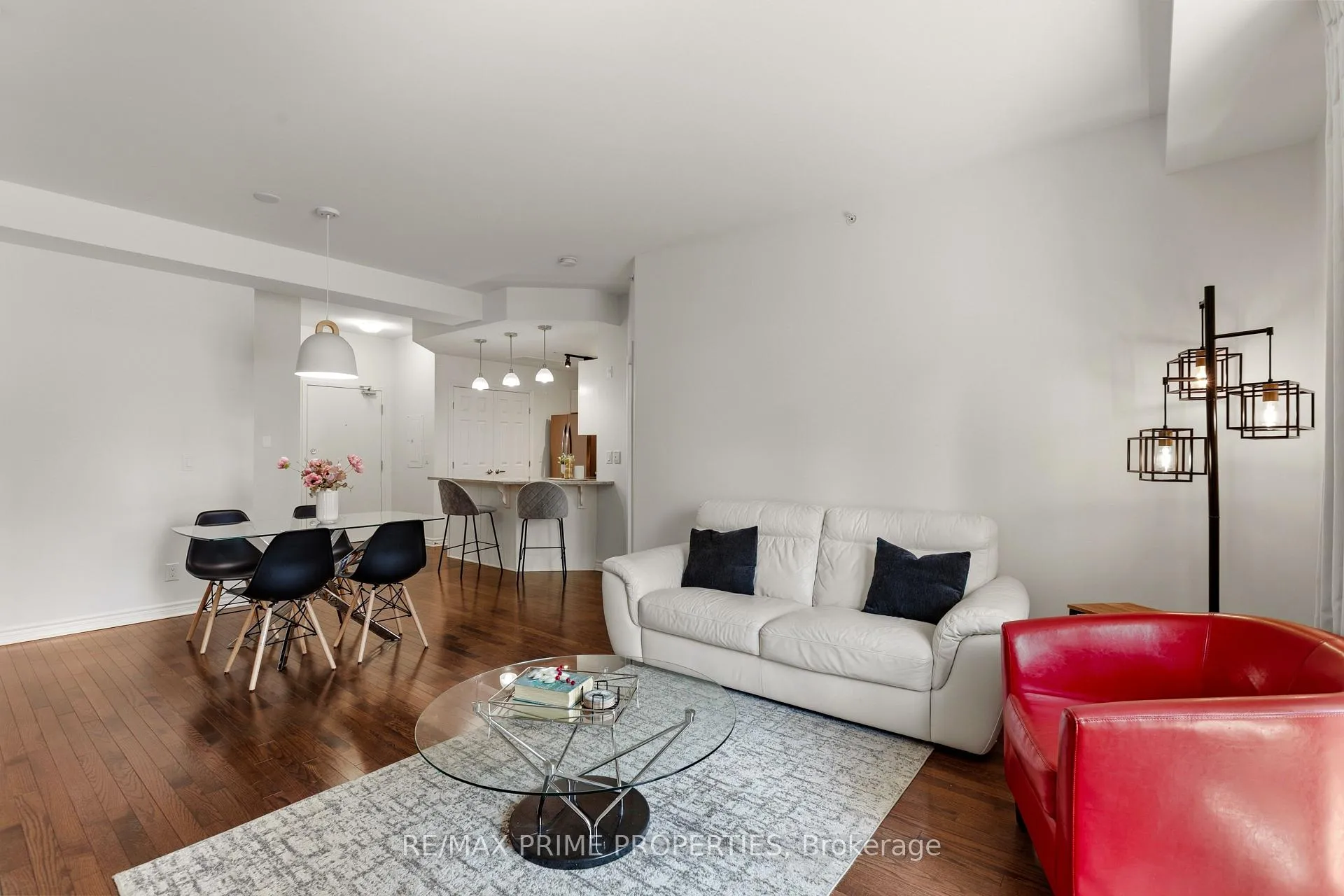 Photo 9 of Unit 202, 1201 Ohio Street, Ottawa, Billings Bridge — HOMEH