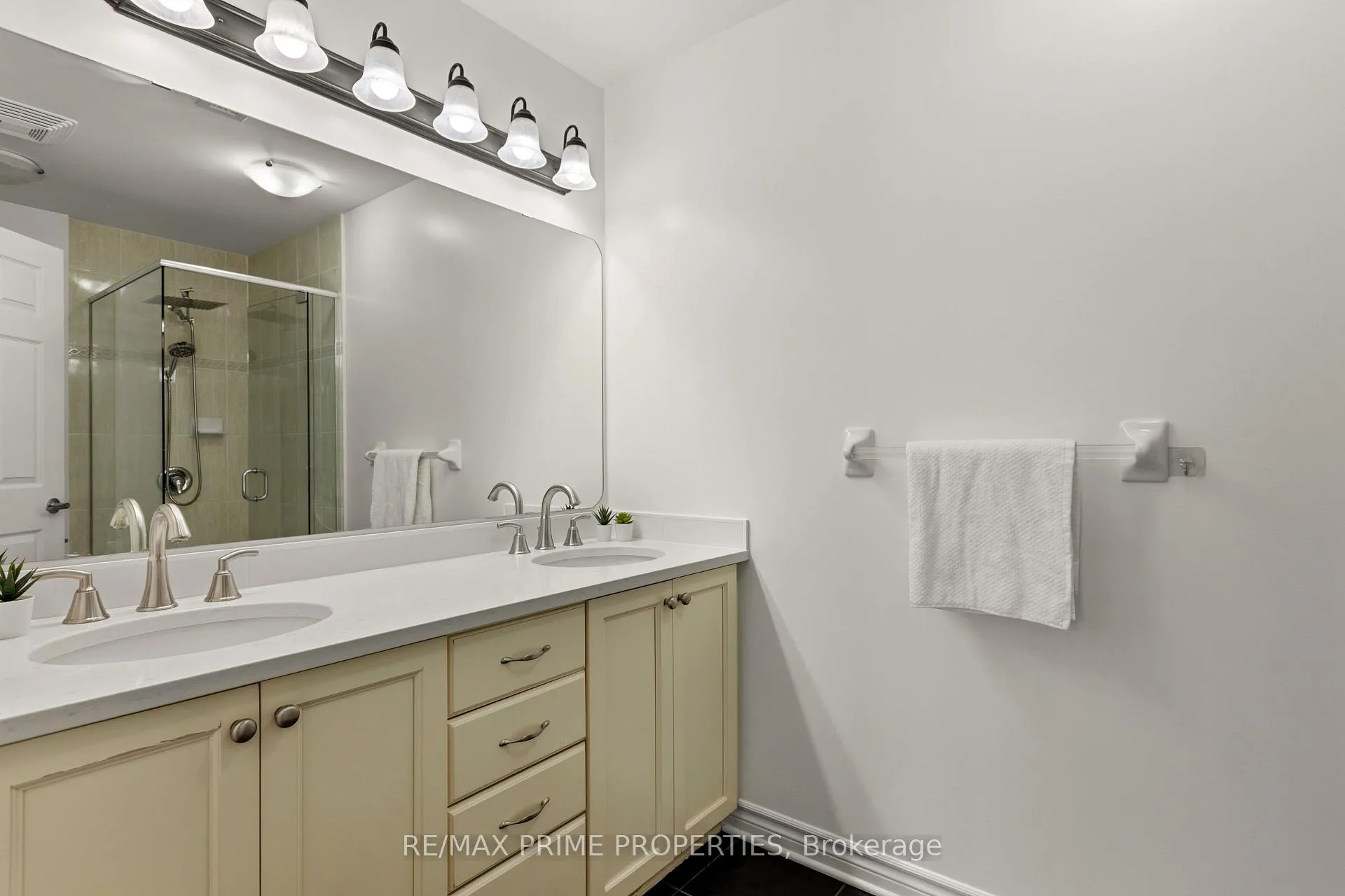 Photo 23 of Unit 202, 1201 Ohio Street, Ottawa, Billings Bridge — HOMEH