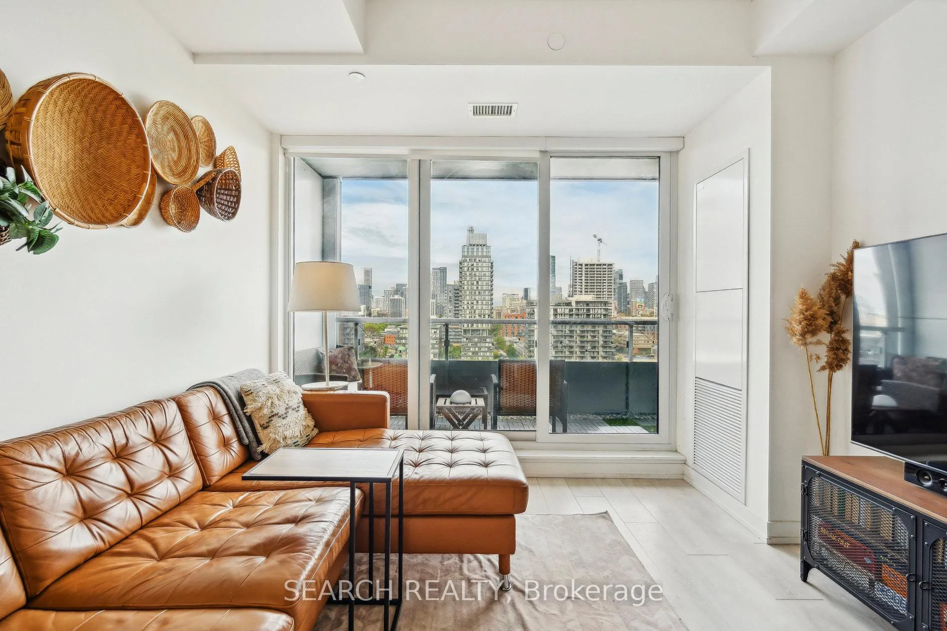 Photo 5 of Unit 1108, 225 Sumach Street, Toronto, Regent Park — HOMEH