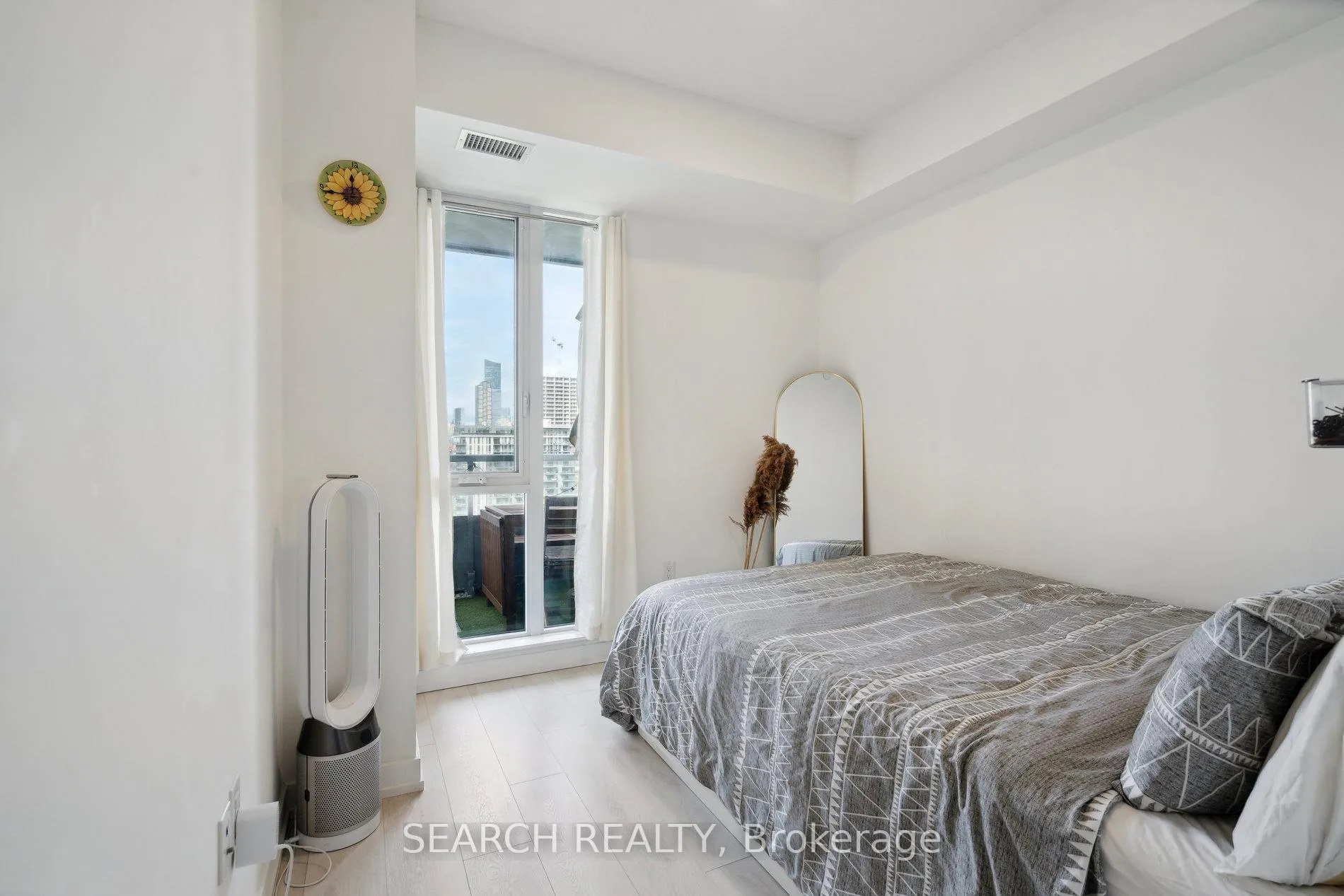 Photo 15 of Unit 1108, 225 Sumach Street, Toronto, Regent Park — HOMEH