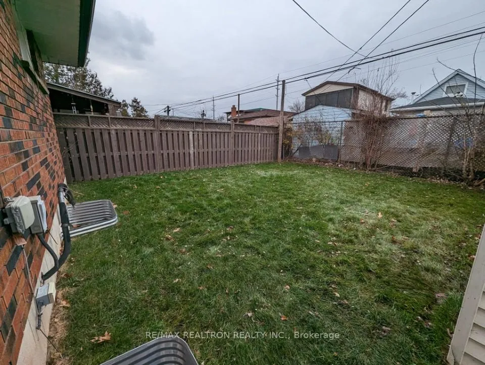 Photo 15 of Unit Bsmt, 72 Beland Avenue N, Hamilton, McQuesten — HOMEH