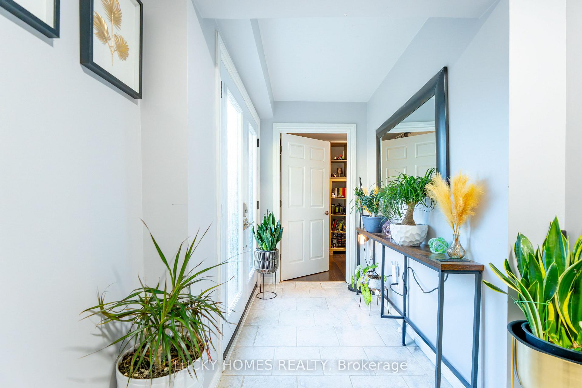 Photo 6 of 101 Meadowview Boulevard, Clarington, Bowmanville — HOMEH