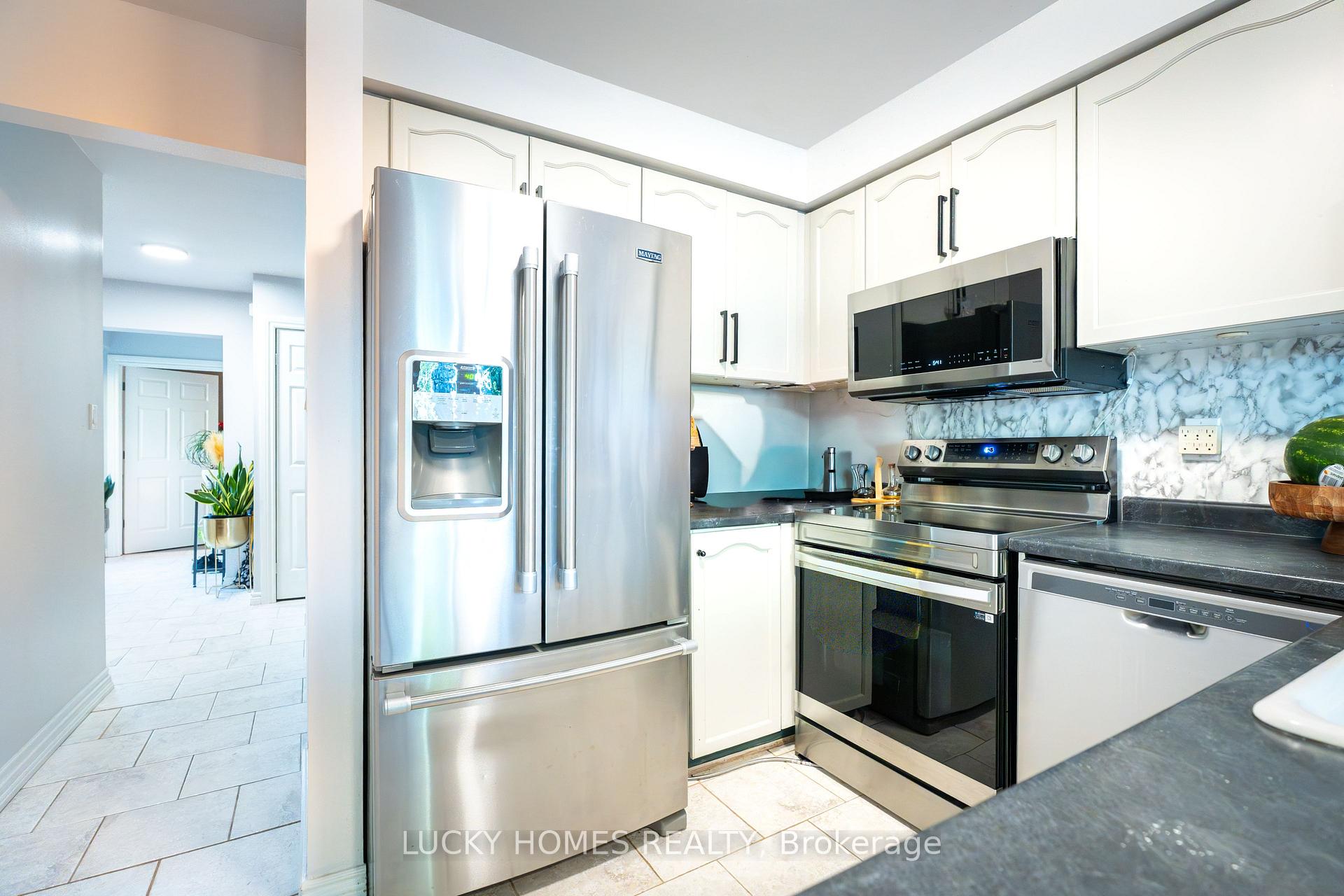 Photo 19 of 101 Meadowview Boulevard, Clarington, Bowmanville — HOMEH