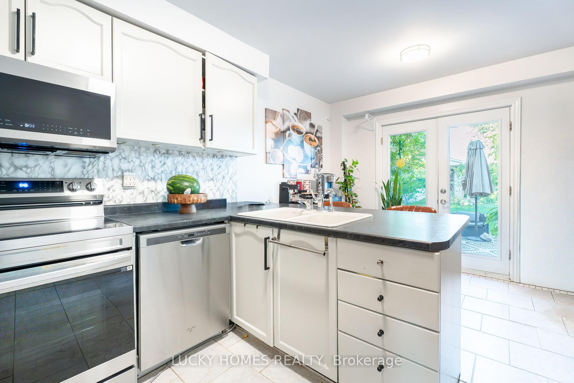 Photo 21 of 101 Meadowview Boulevard, Clarington, Bowmanville — HOMEH
