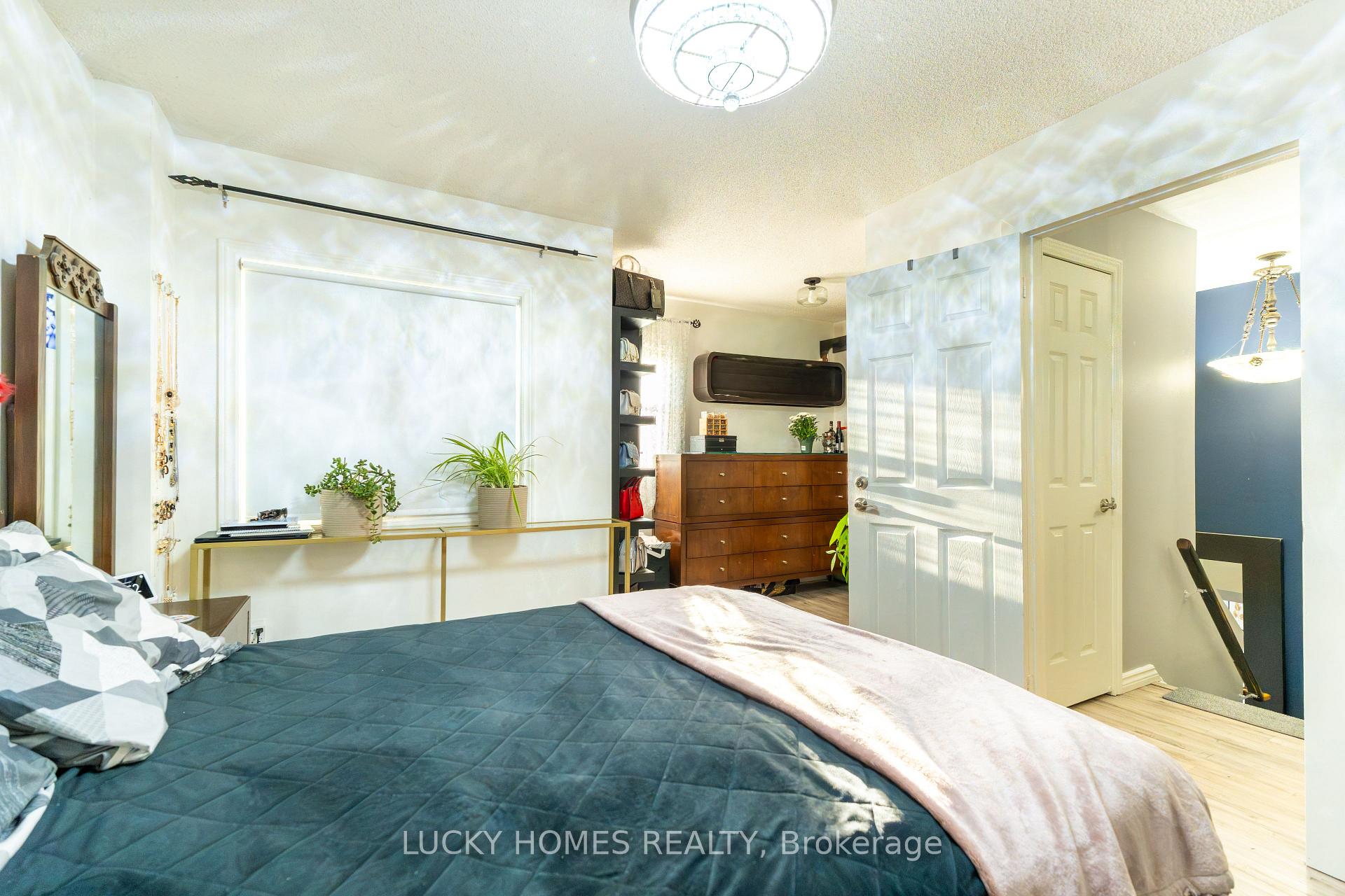 Photo 25 of 101 Meadowview Boulevard, Clarington, Bowmanville — HOMEH