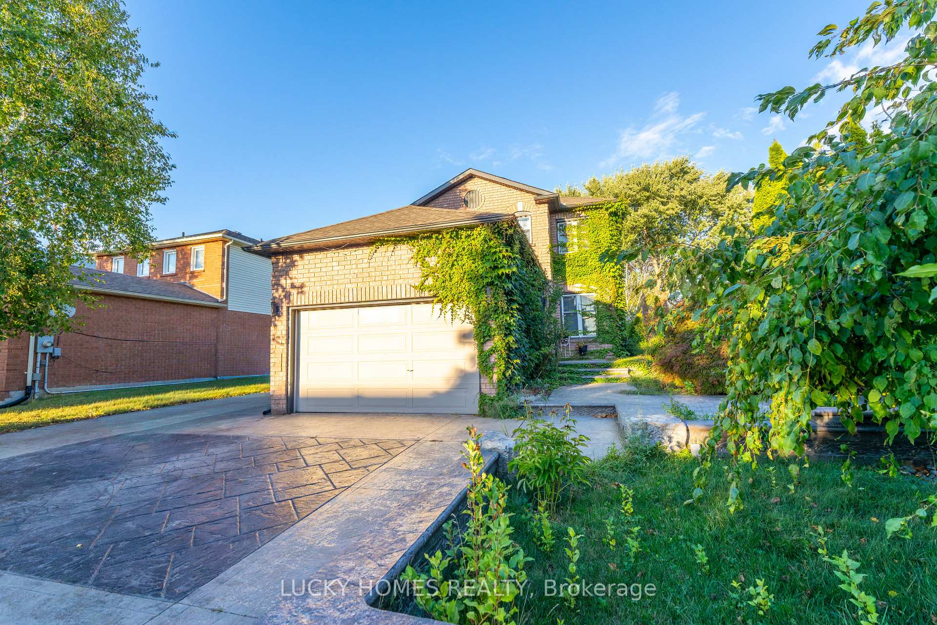 Photo 38 of 101 Meadowview Boulevard, Clarington, Bowmanville — HOMEH