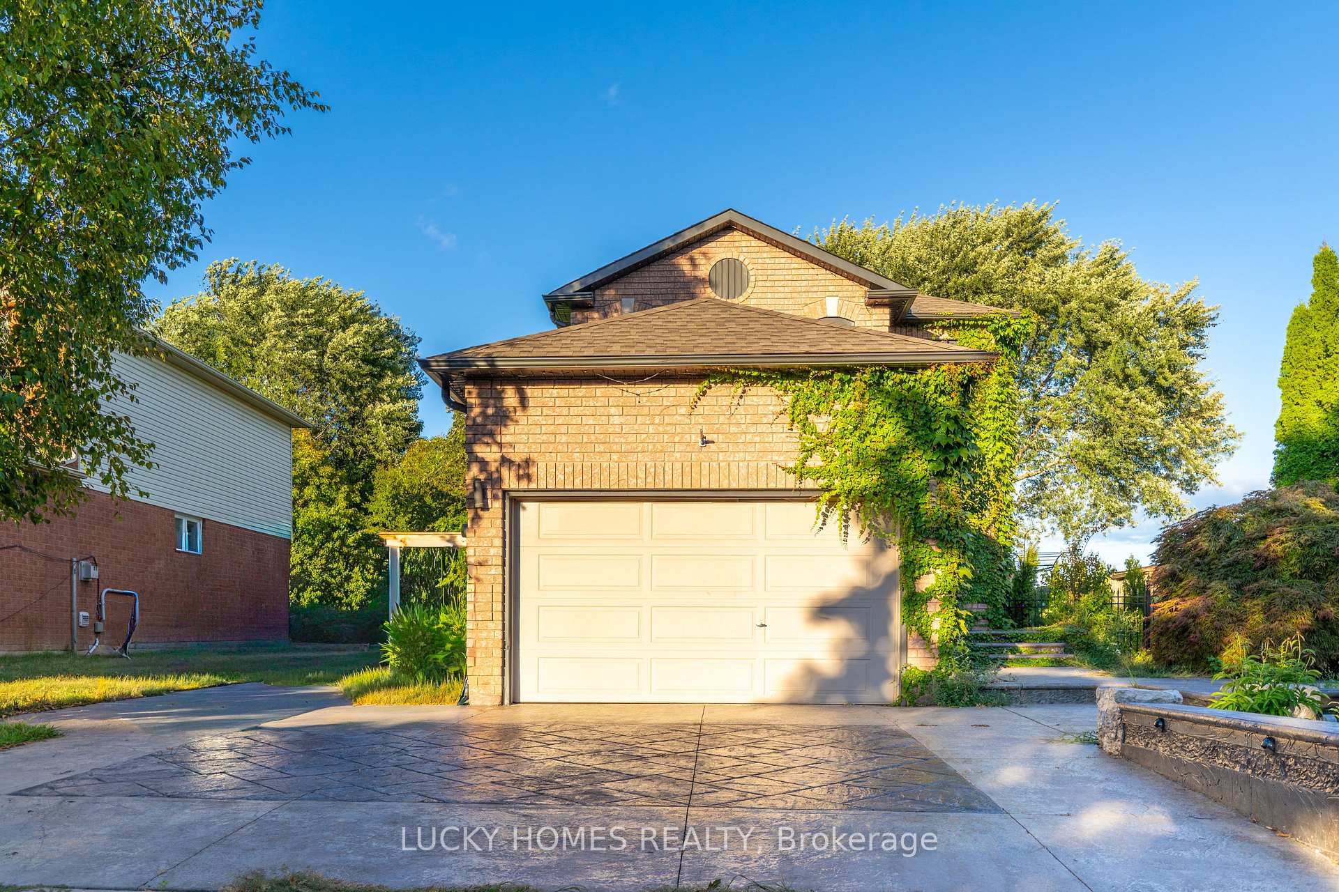 Photo 39 of 101 Meadowview Boulevard, Clarington, Bowmanville — HOMEH