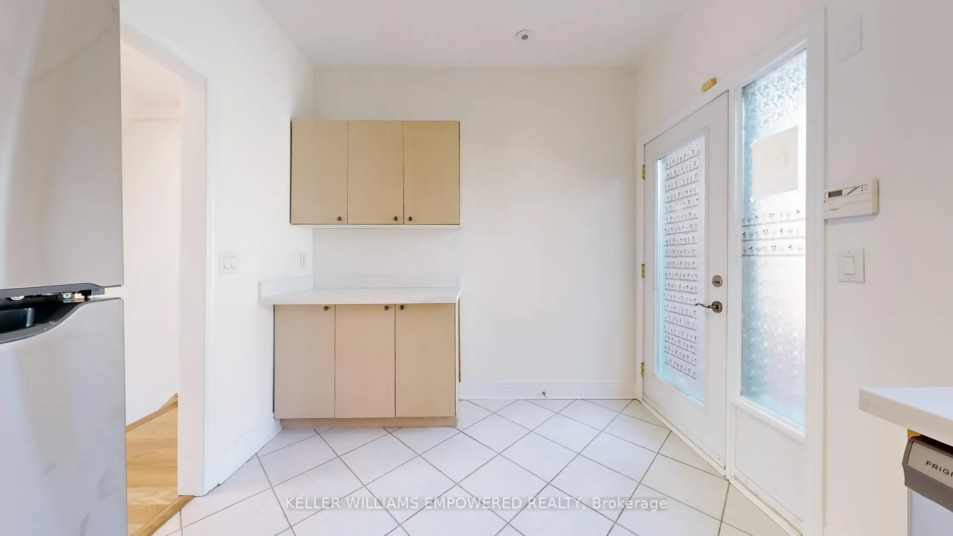 Photo 9 of 68 Suncrest Boulevard, Markham, Commerce Valley — HOMEH