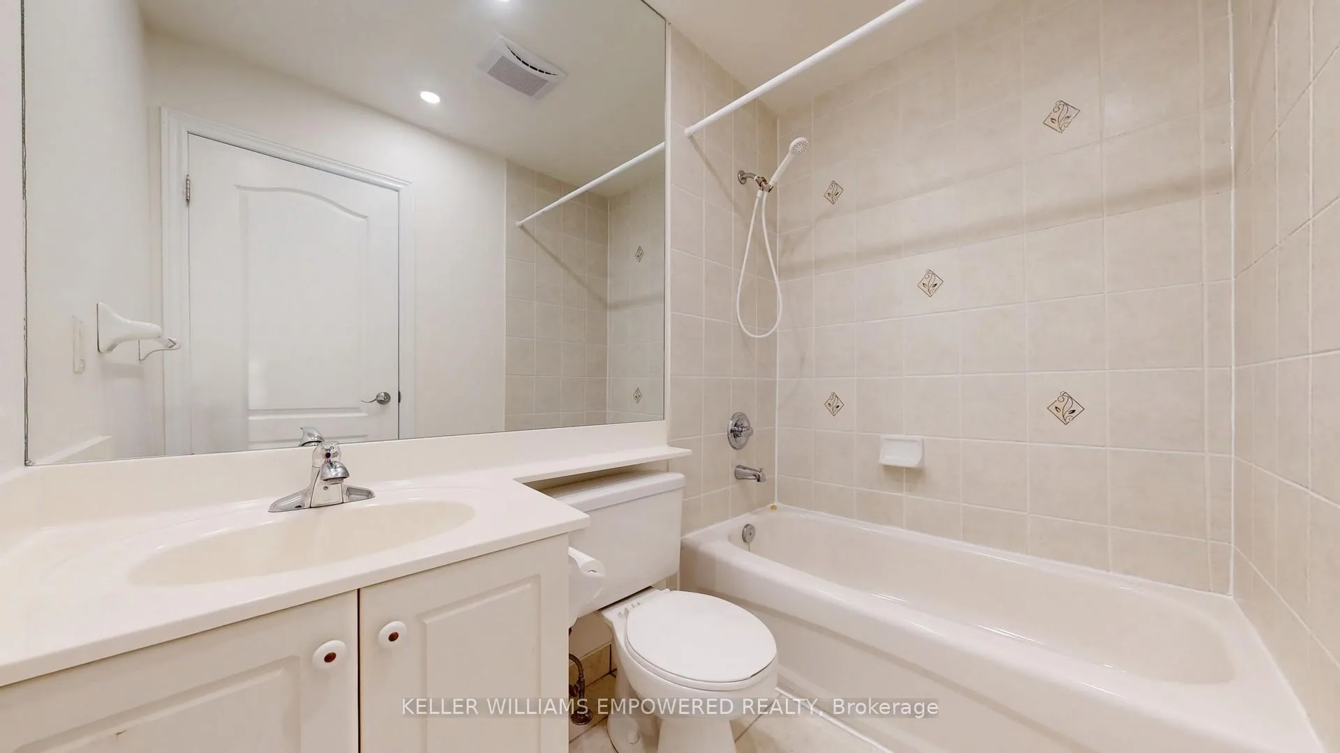 Photo 15 of 68 Suncrest Boulevard, Markham, Commerce Valley — HOMEH