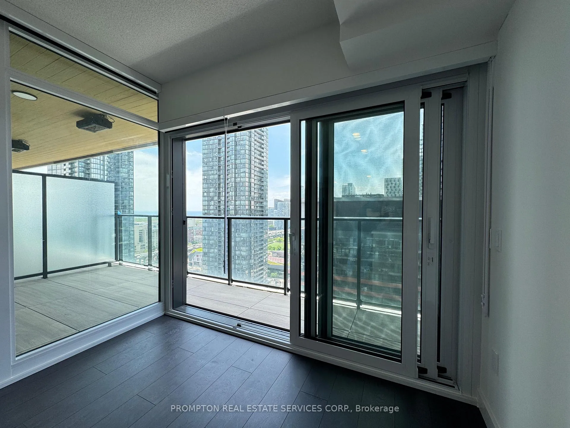 Photo 18 of Unit 2001, 3 Concord Cityplace Way, Toronto, Waterfront Communities — HOMEH
