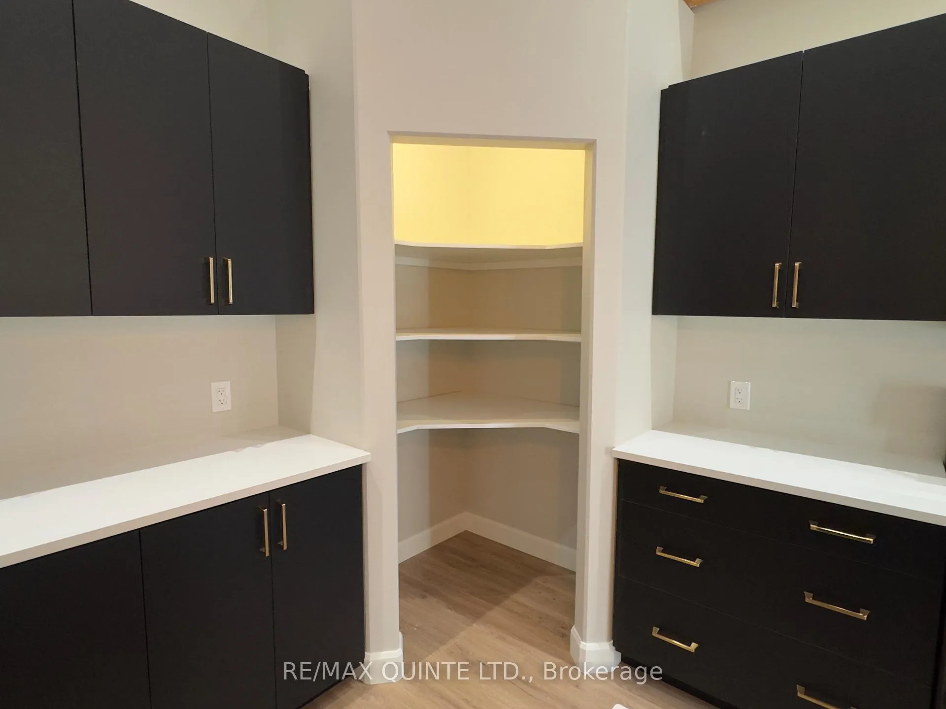 Photo 6 of Unit 6, 330 Victoria Street, Tweed, Tweed (Village) — HOMEH