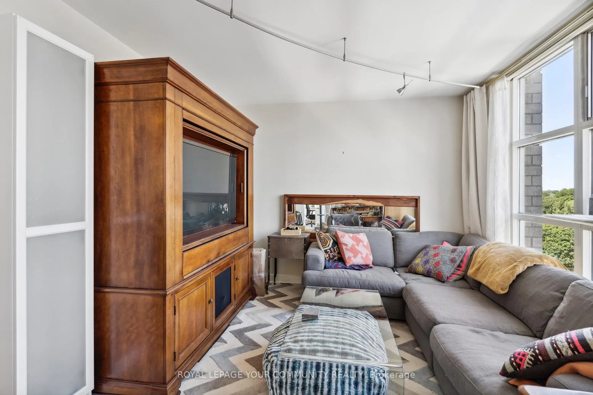 Photo 13 of Unit 602, 409 Bloor Street E, Toronto, Church-Yonge Corridor — HOMEH