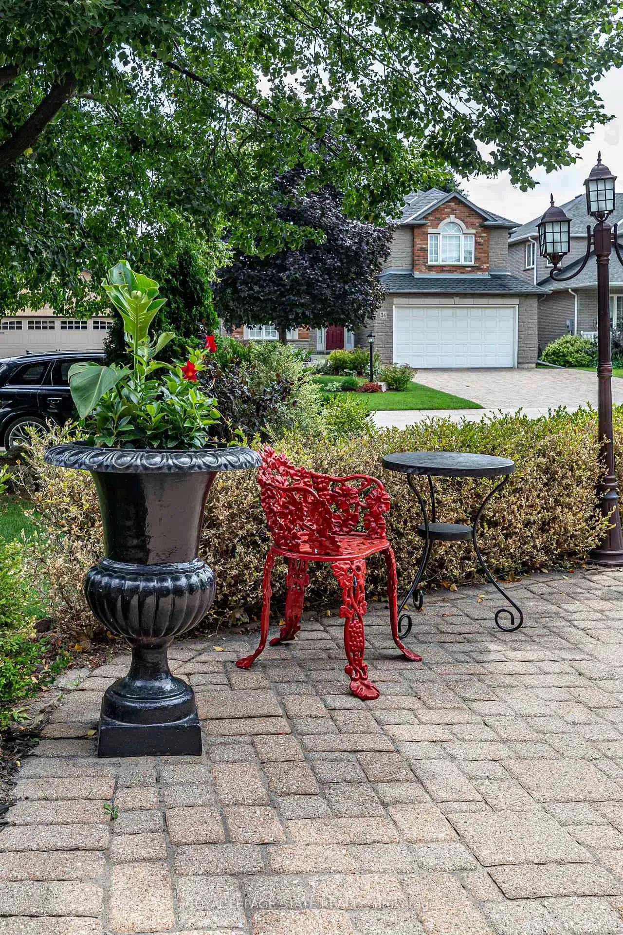 Photo 4 of 35 Banbury Drive, Hamilton, Meadowlands — HOMEH