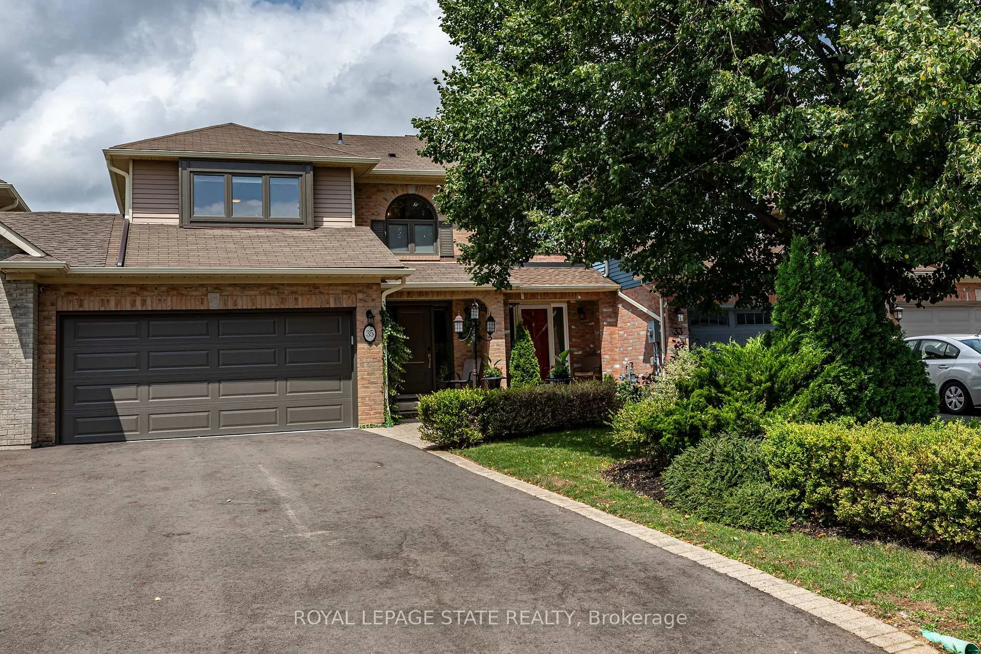 Photo 5 of 35 Banbury Drive, Hamilton, Meadowlands — HOMEH