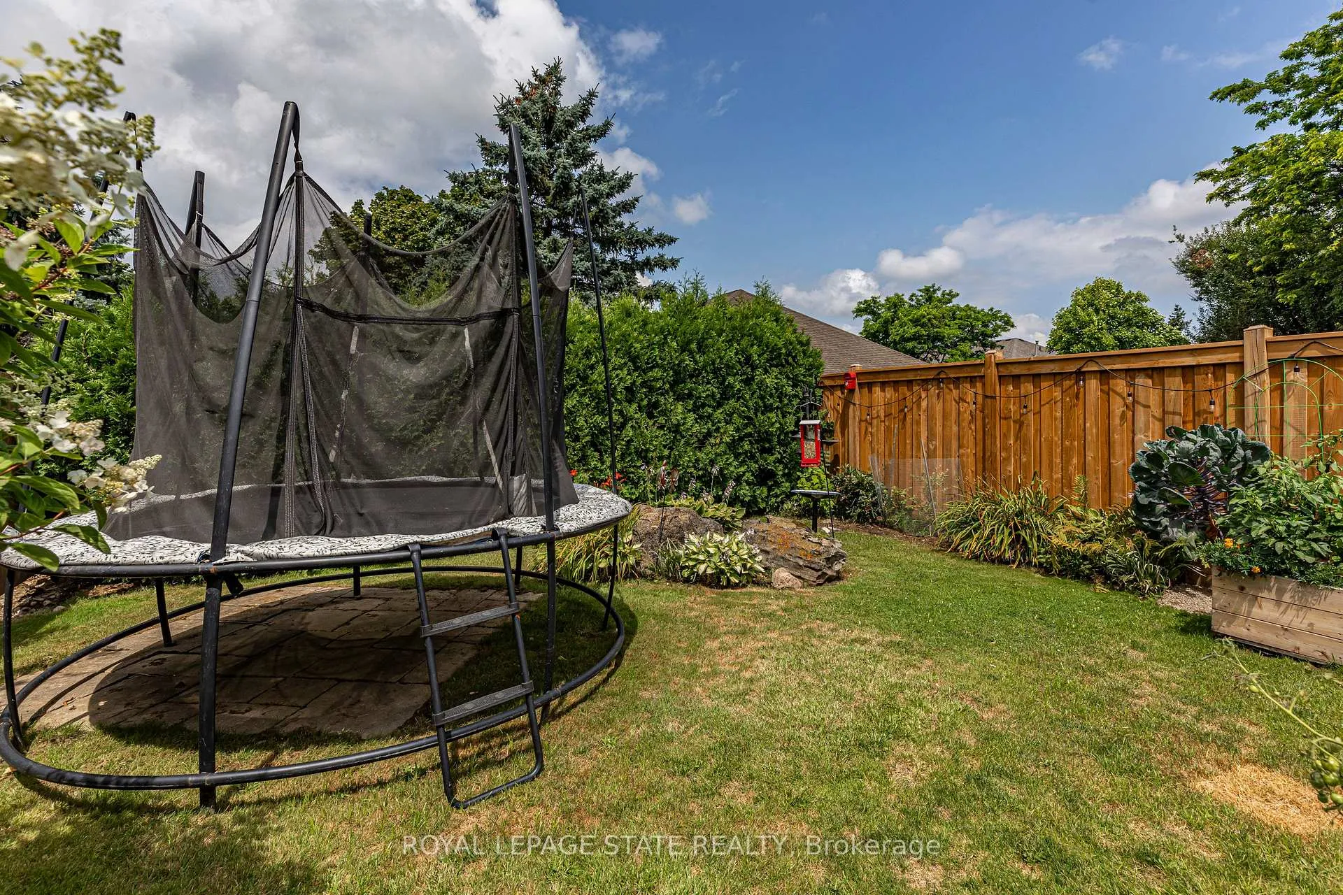 Photo 7 of 35 Banbury Drive, Hamilton, Meadowlands — HOMEH