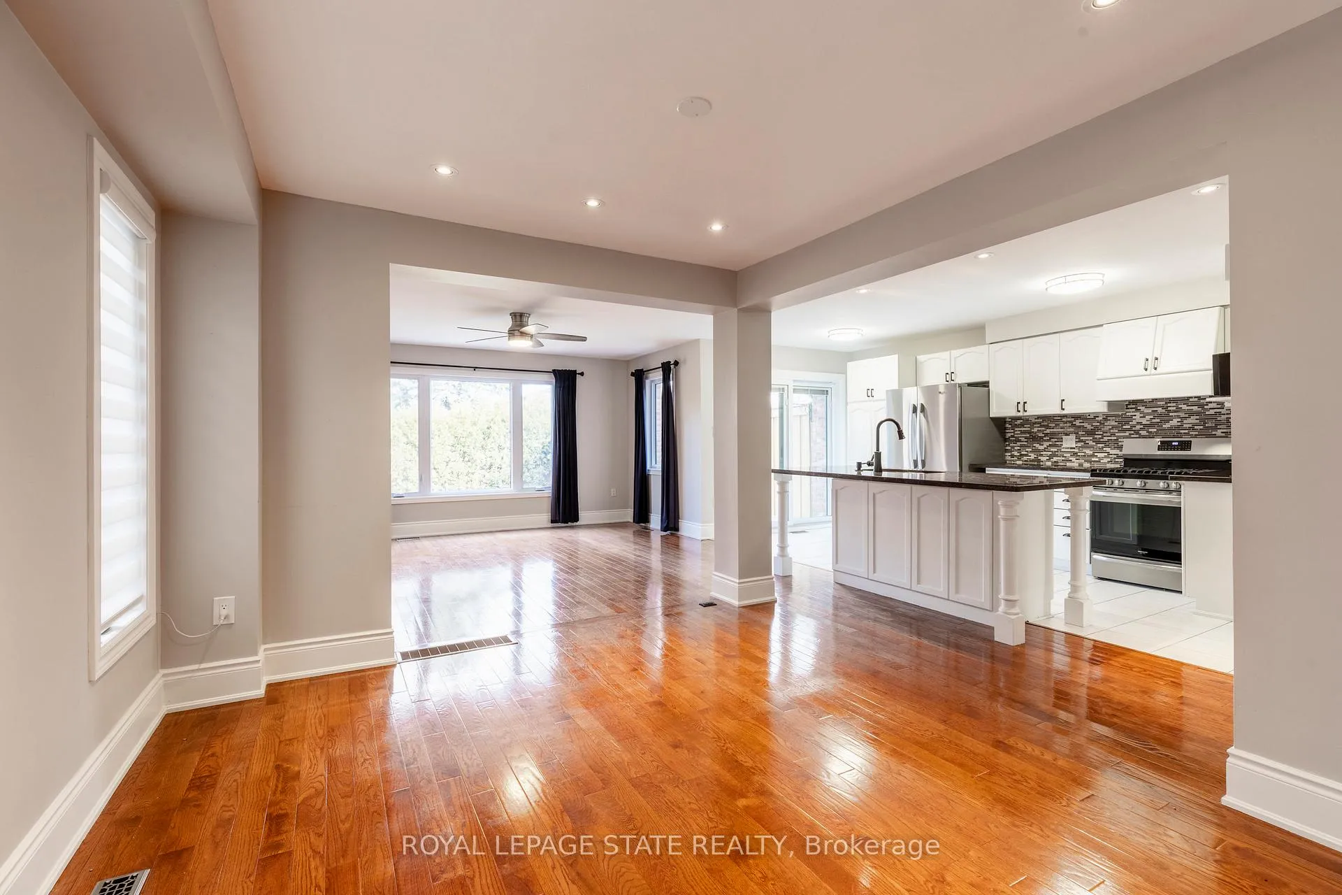 Photo 9 of 35 Banbury Drive, Hamilton, Meadowlands — HOMEH