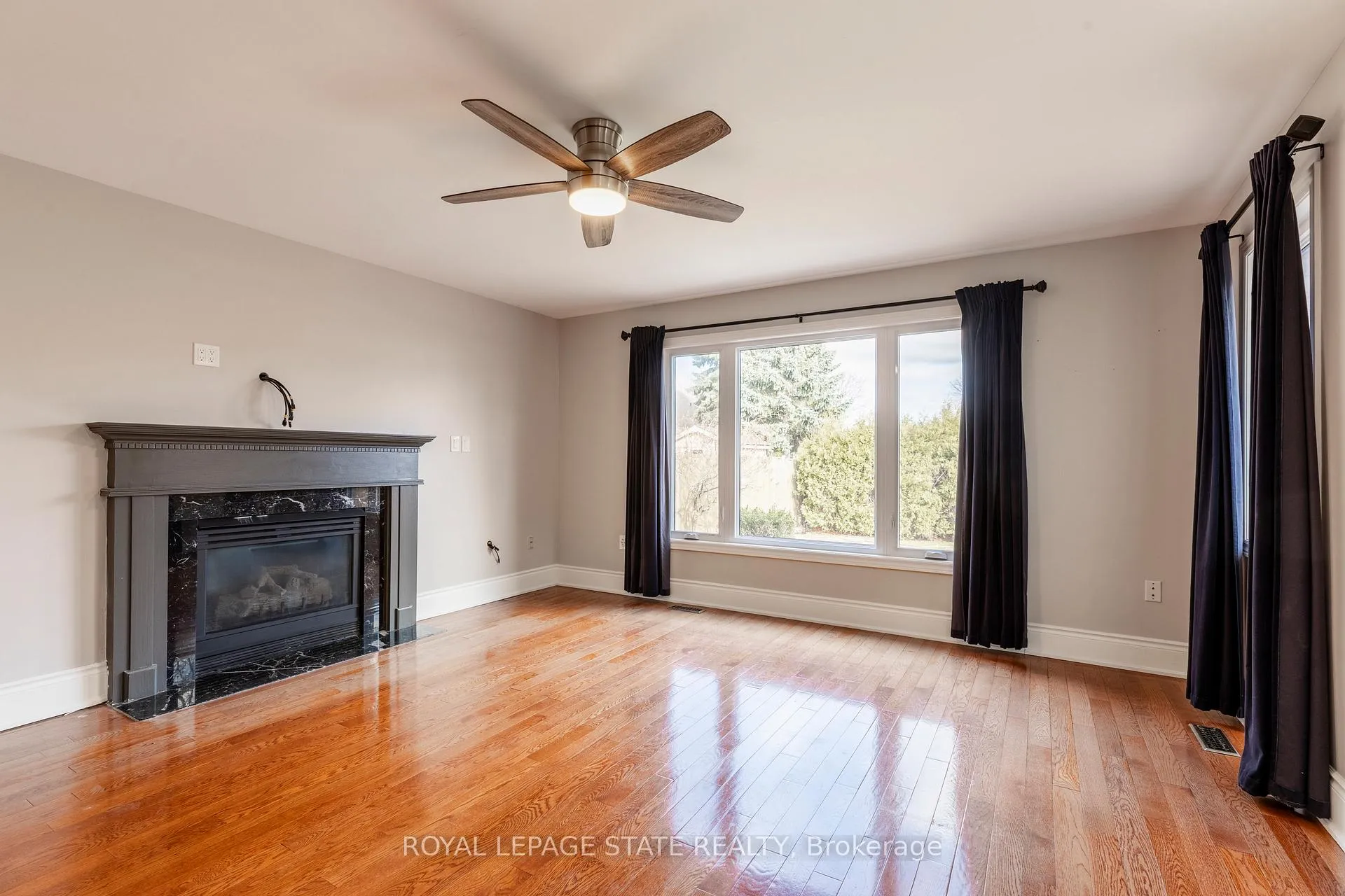 Photo 10 of 35 Banbury Drive, Hamilton, Meadowlands — HOMEH