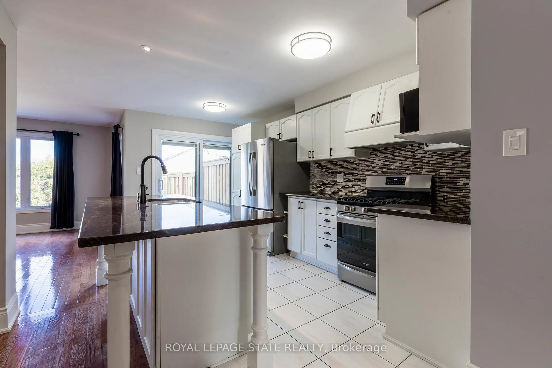 Photo 17 of 35 Banbury Drive, Hamilton, Meadowlands — HOMEH