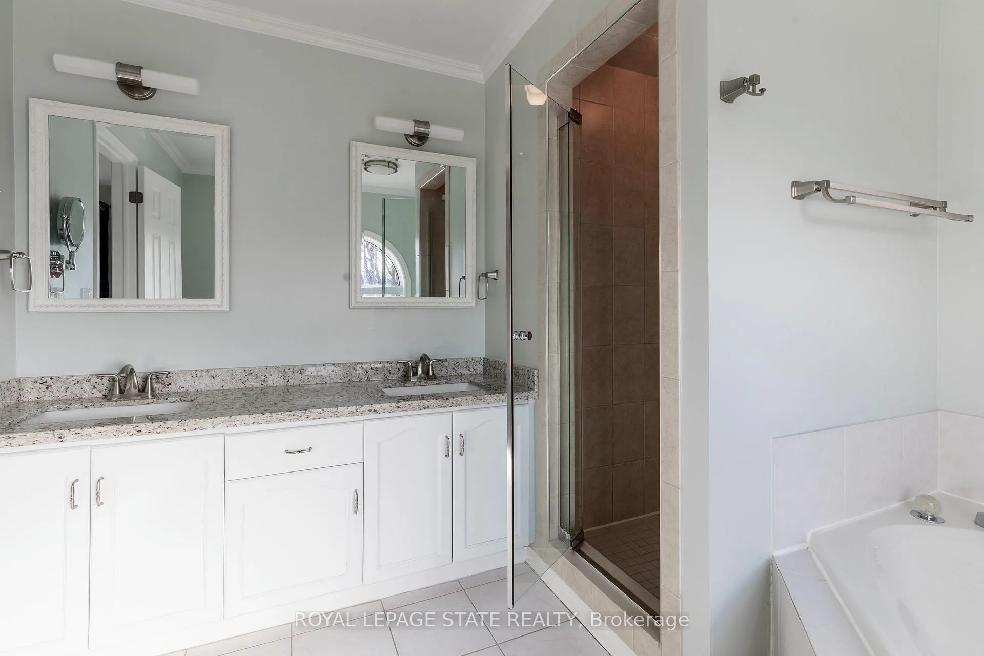 Photo 30 of 35 Banbury Drive, Hamilton, Meadowlands — HOMEH