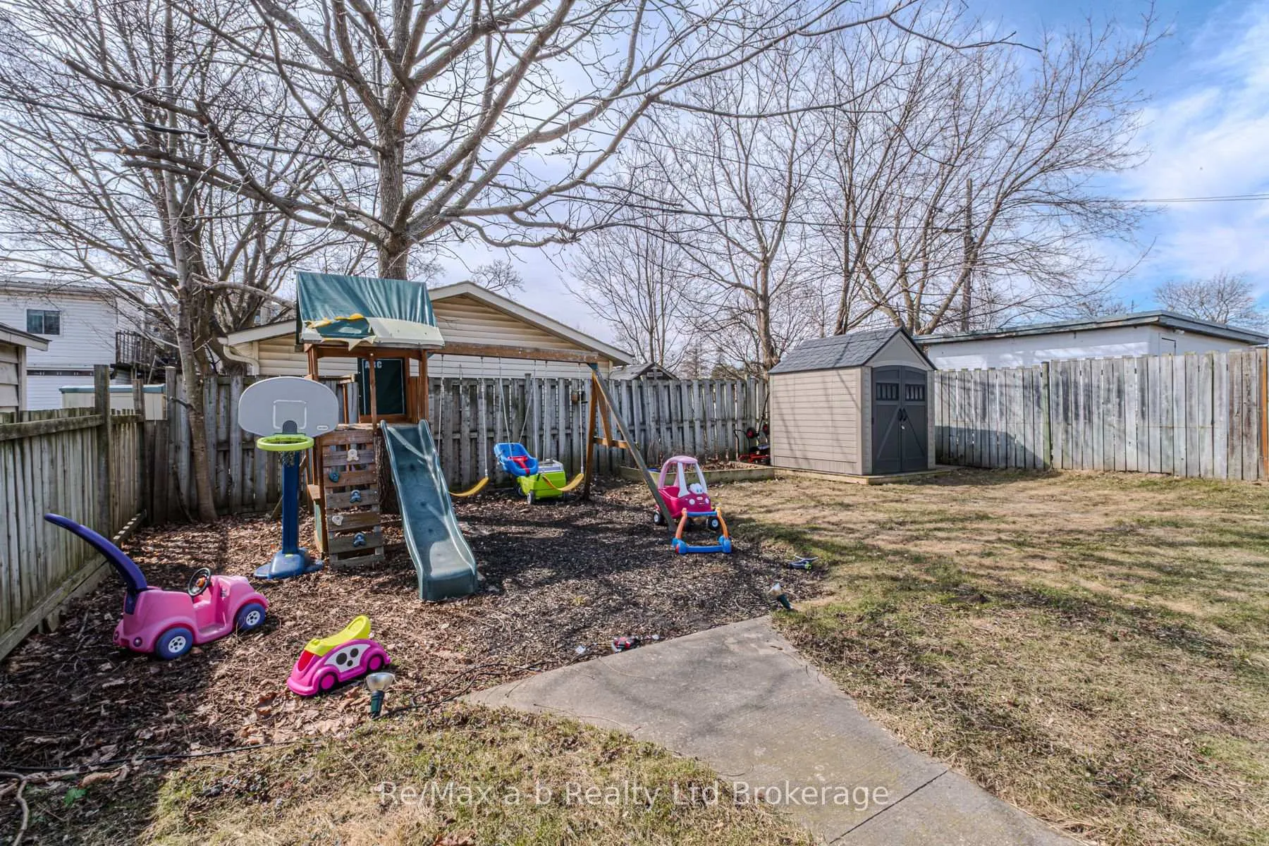 Photo 9 of 42 Lawrence Street, Brant, Brantford Twp — HOMEH