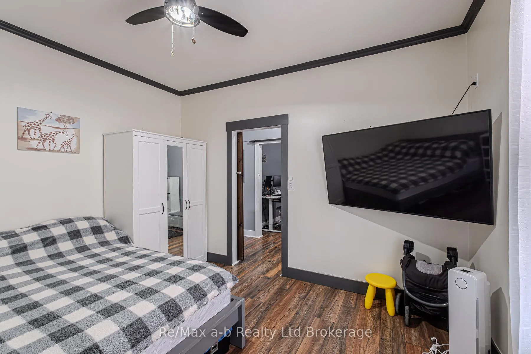 Photo 16 of 42 Lawrence Street, Brant, Brantford Twp — HOMEH