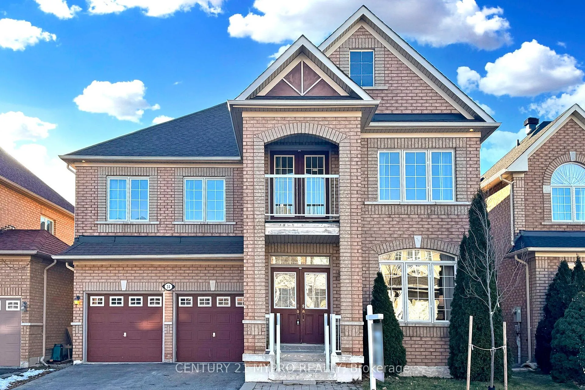 Front of 34 Ayhart Street