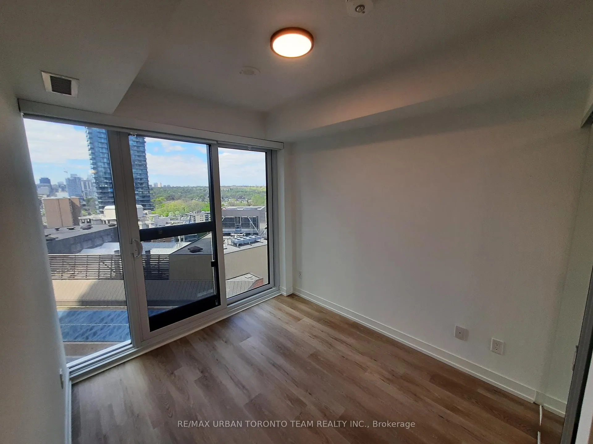 Photo 6 of Unit 1806, 771 Yonge Street, Toronto, The Annex — HOMEH