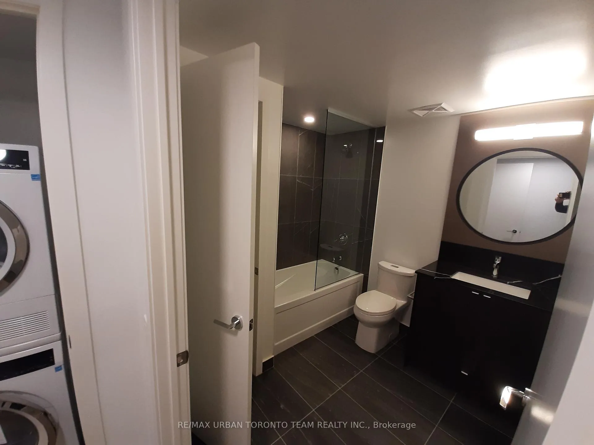 Photo 10 of Unit 1806, 771 Yonge Street, Toronto, The Annex — HOMEH