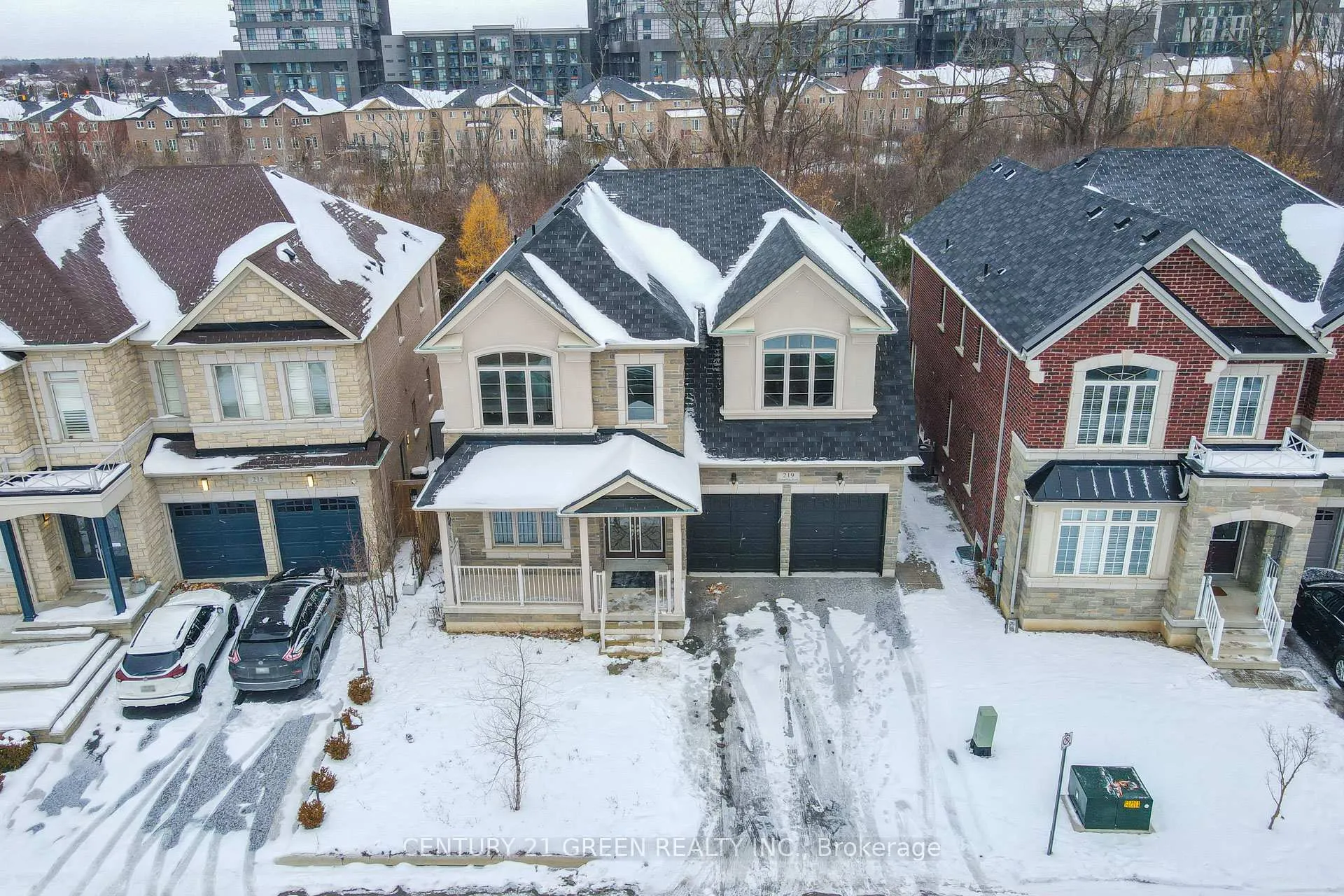 Photo 2 of 219 Humphrey Street, Hamilton, Waterdown — HOMEH