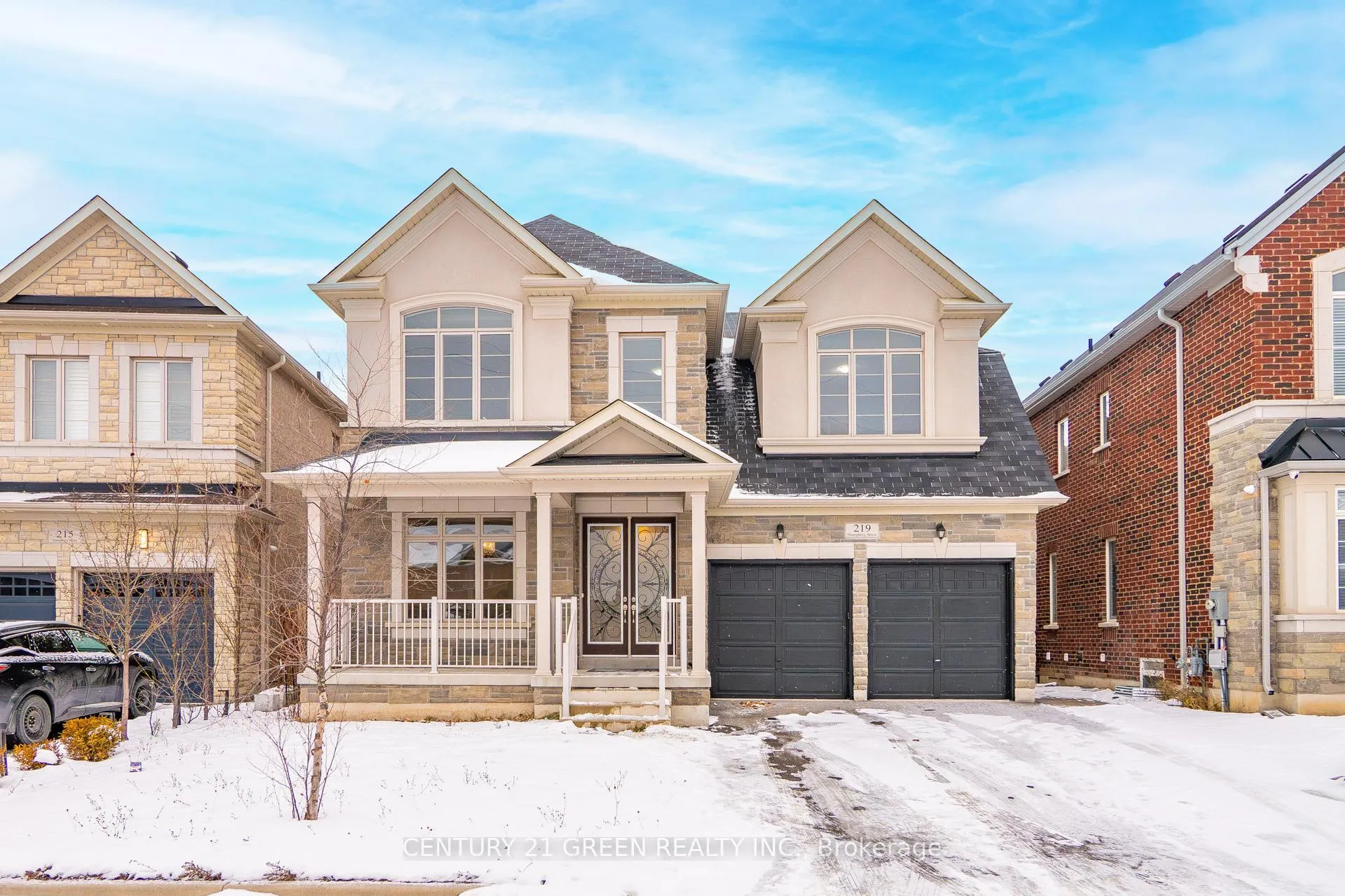 Photo 3 of 219 Humphrey Street, Hamilton, Waterdown — HOMEH
