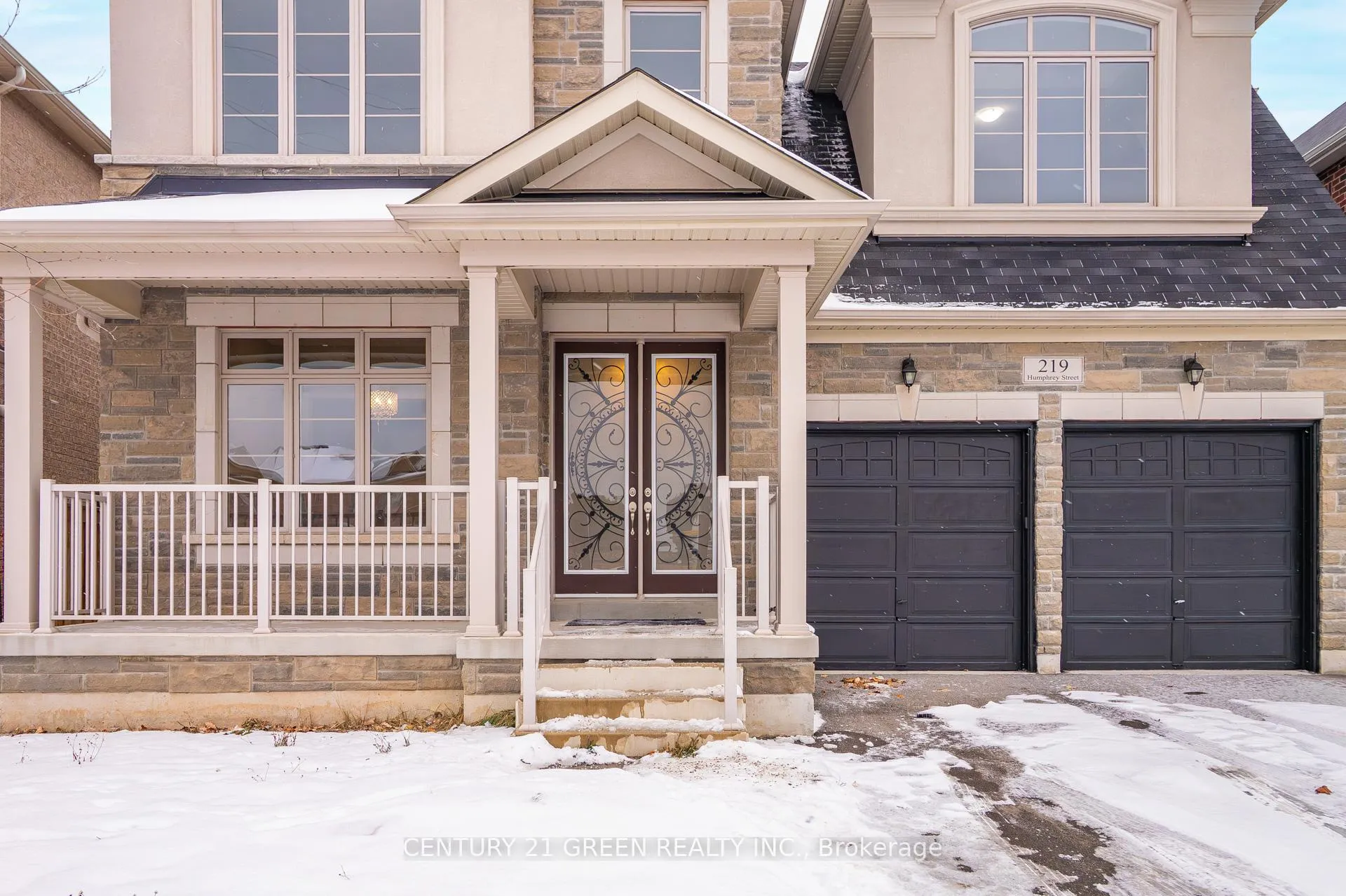 Photo 4 of 219 Humphrey Street, Hamilton, Waterdown — HOMEH
