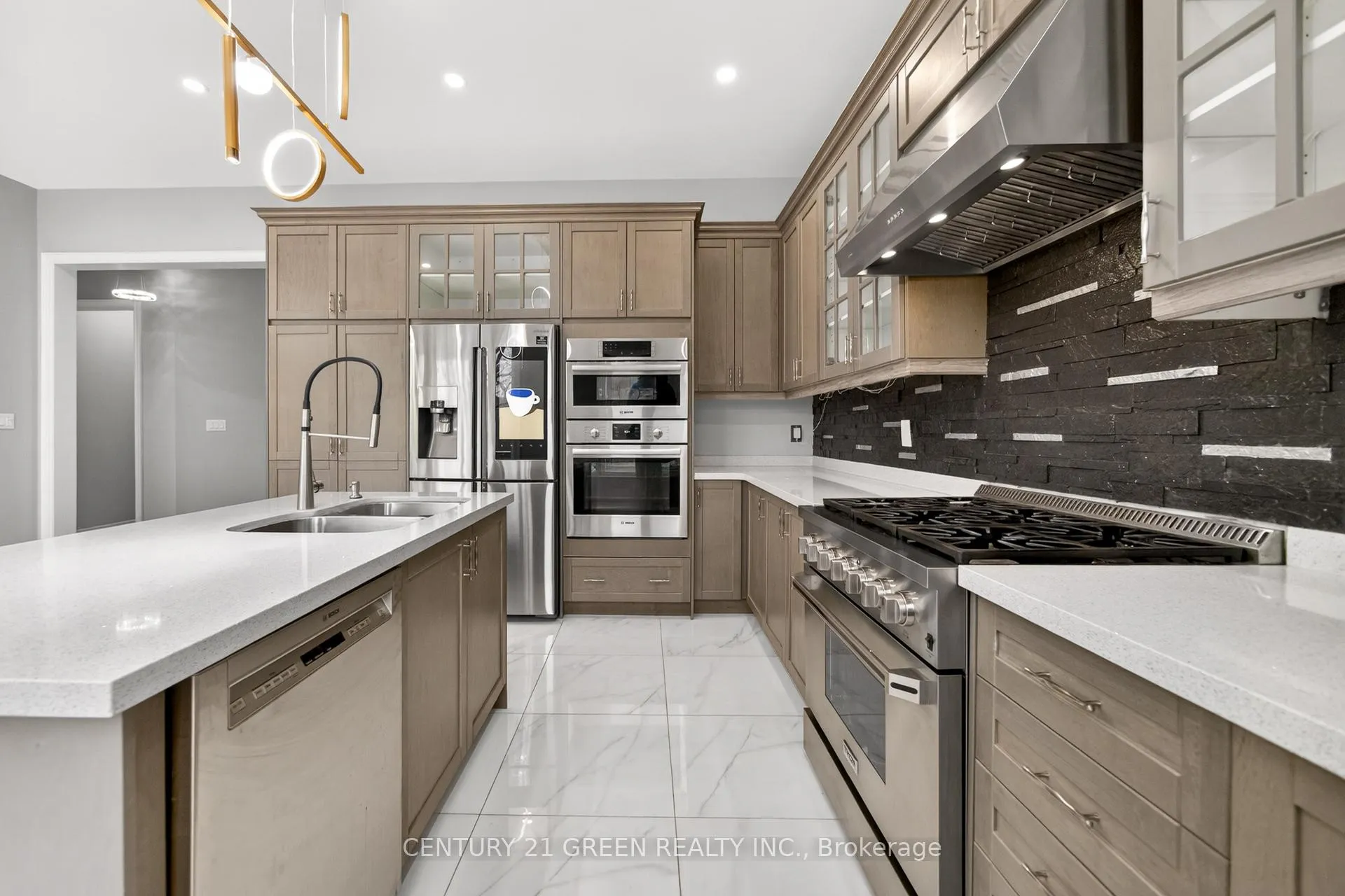 Photo 22 of 219 Humphrey Street, Hamilton, Waterdown — HOMEH