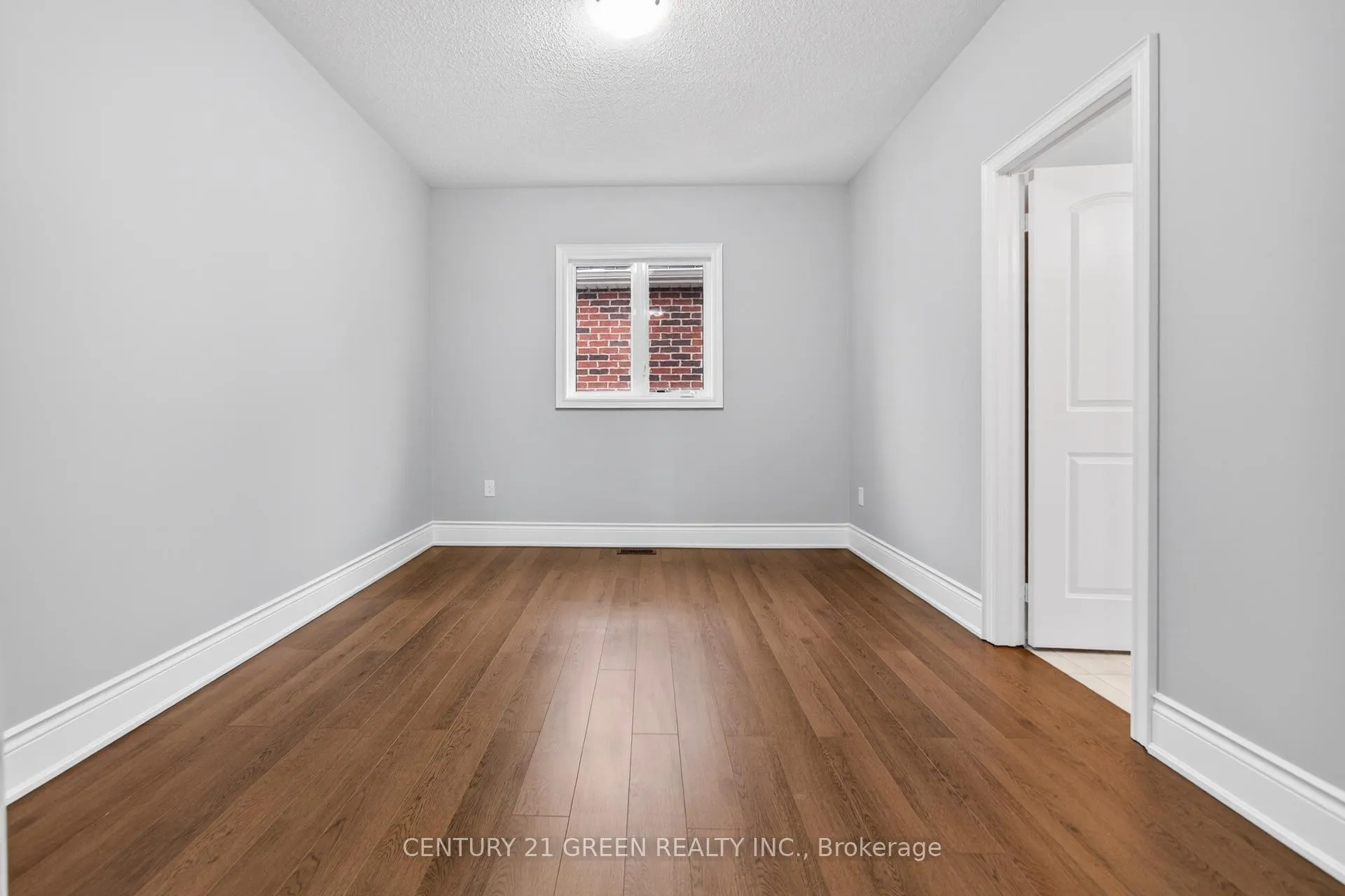Photo 34 of 219 Humphrey Street, Hamilton, Waterdown — HOMEH