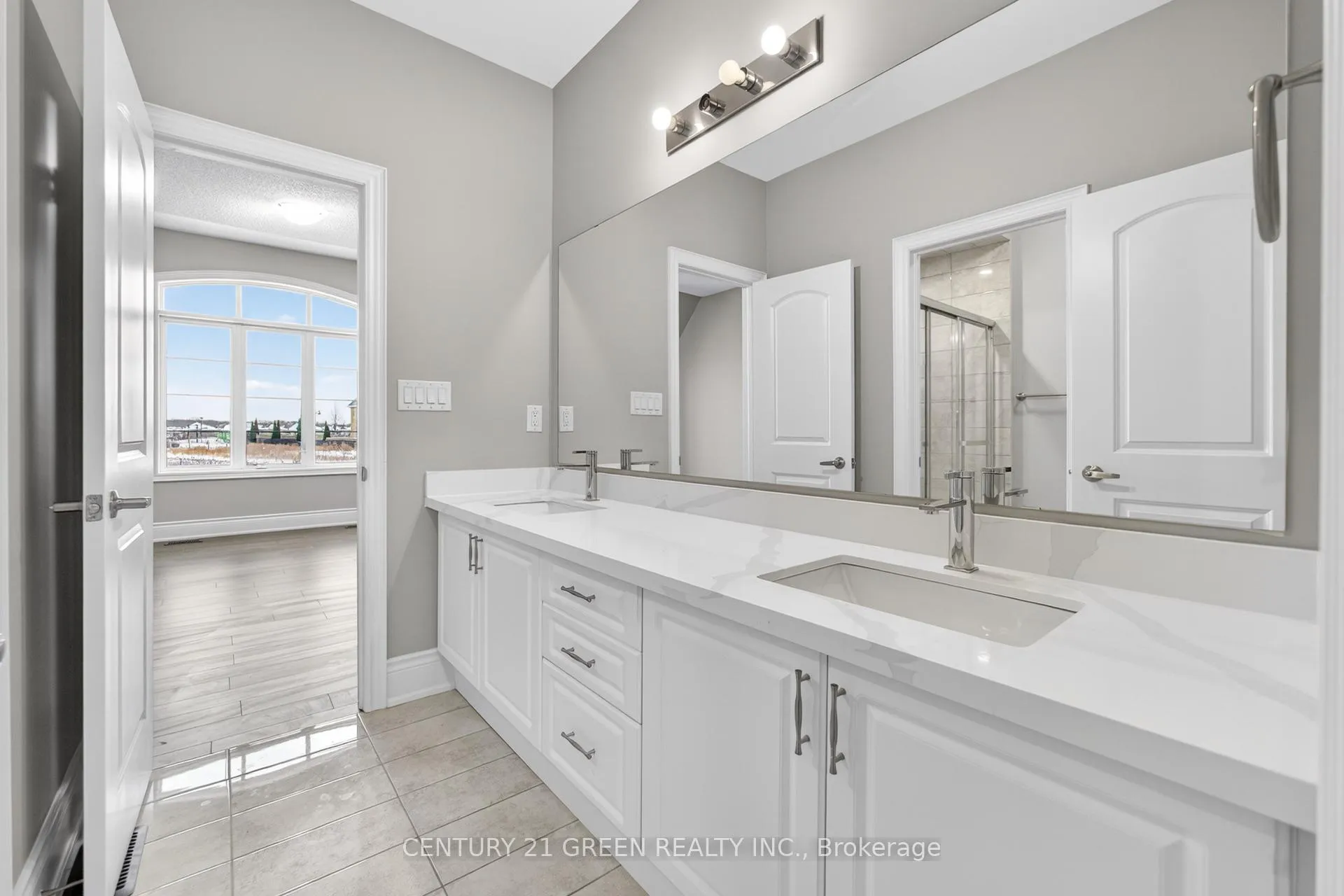 Photo 35 of 219 Humphrey Street, Hamilton, Waterdown — HOMEH