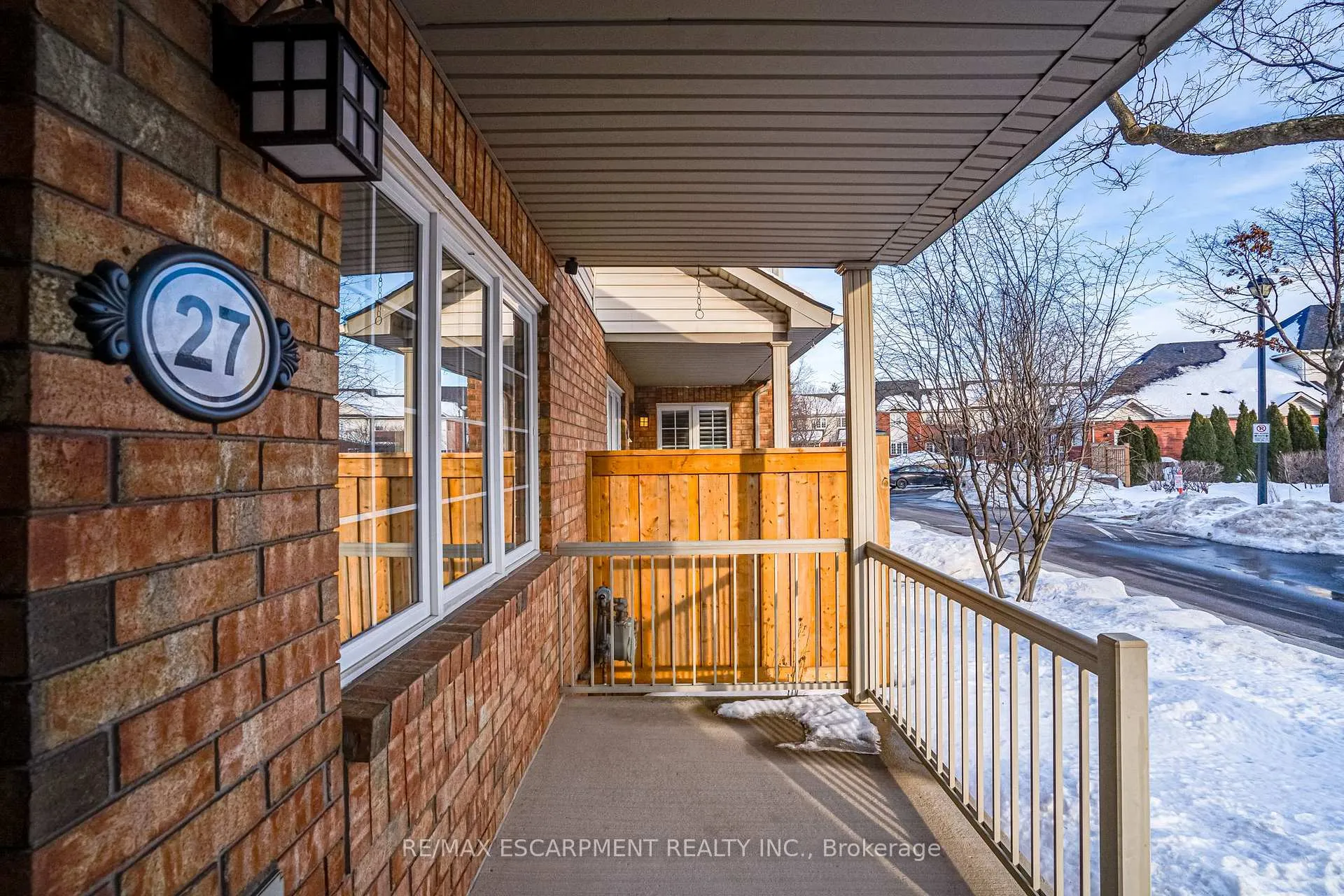 Photo 3 of Unit 27, 100 Beddoe Drive, Hamilton, Kirkendall — HOMEH