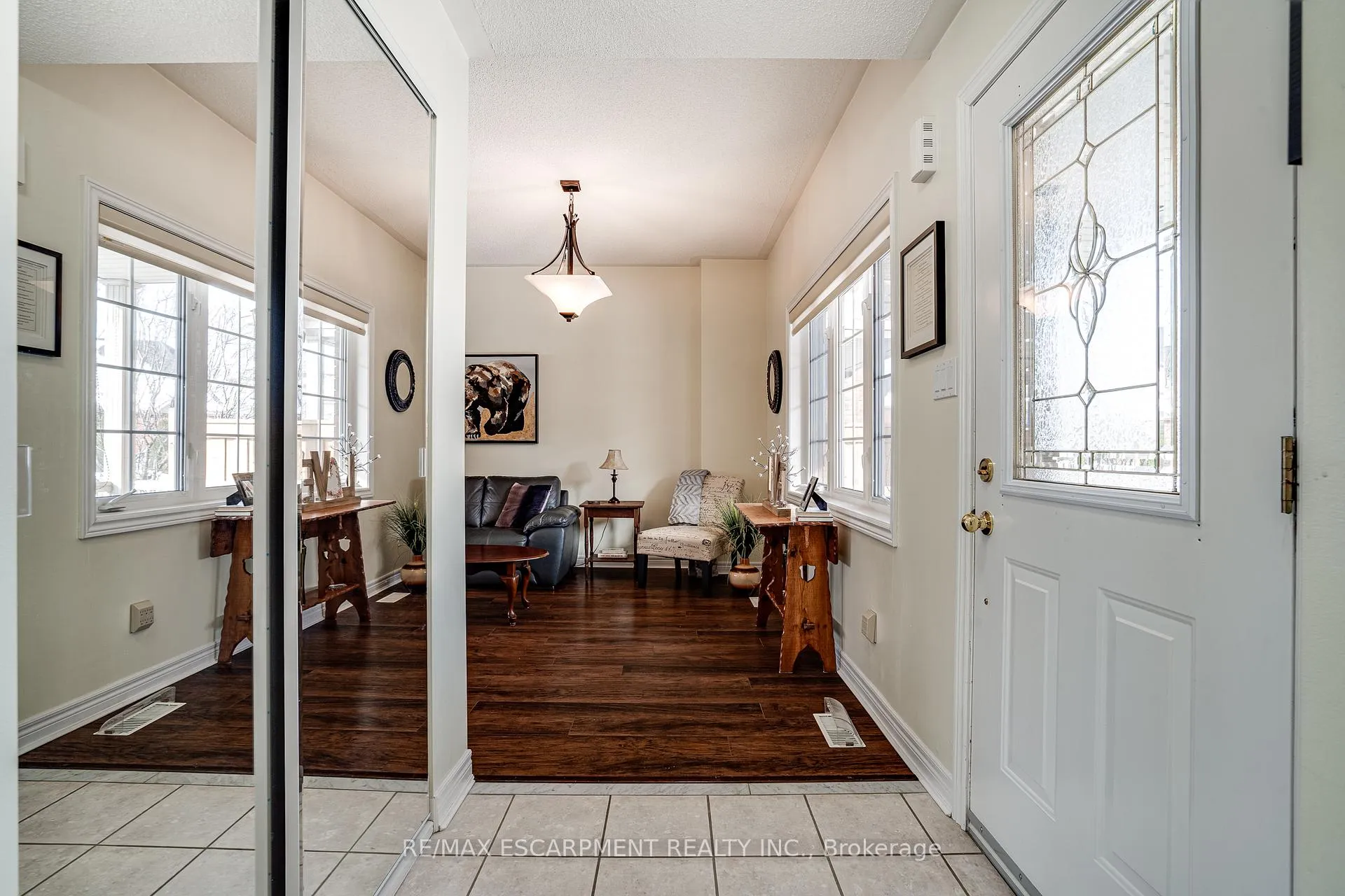 Photo 4 of Unit 27, 100 Beddoe Drive, Hamilton, Kirkendall — HOMEH