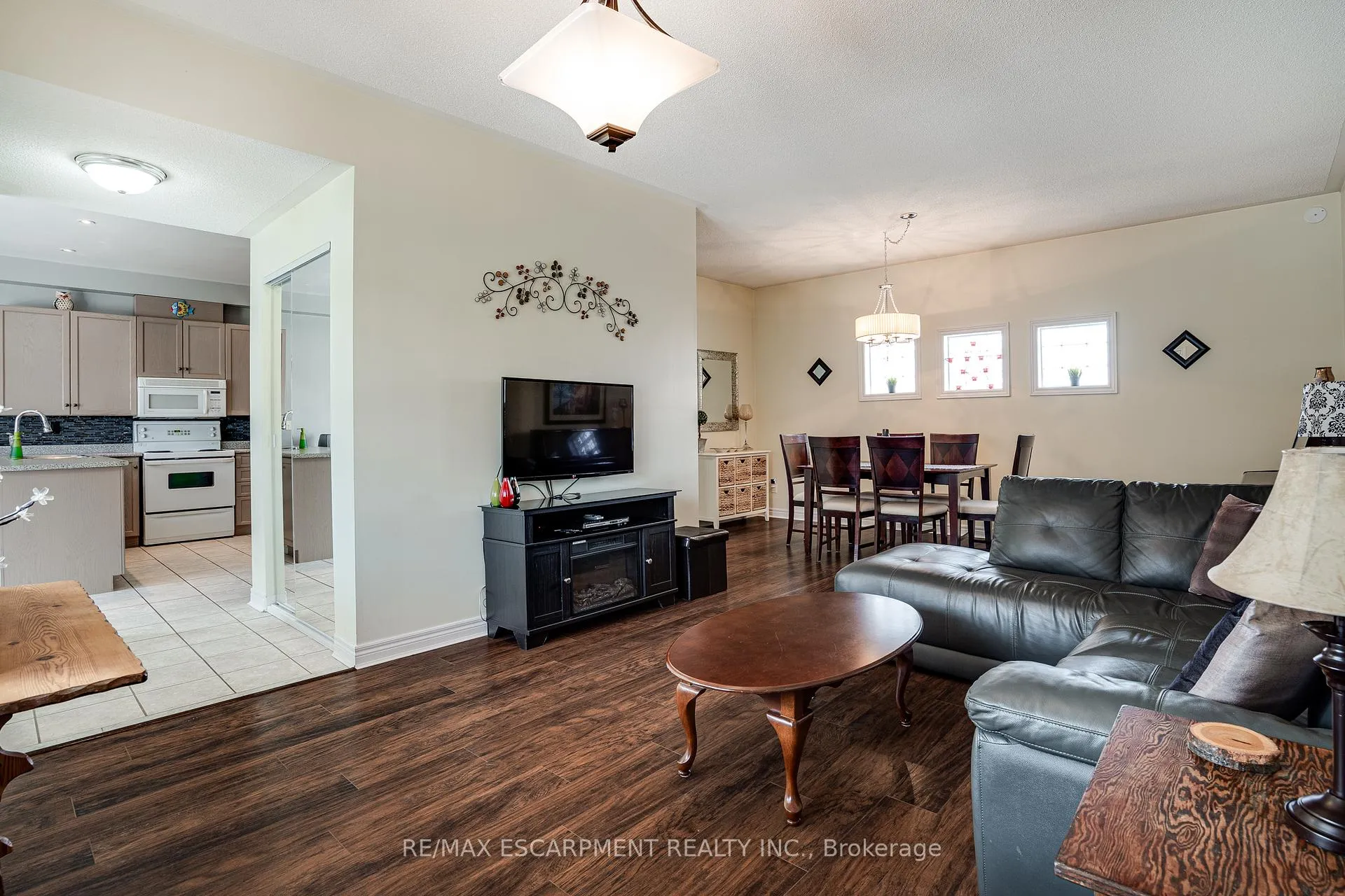 Photo 7 of Unit 27, 100 Beddoe Drive, Hamilton, Kirkendall — HOMEH