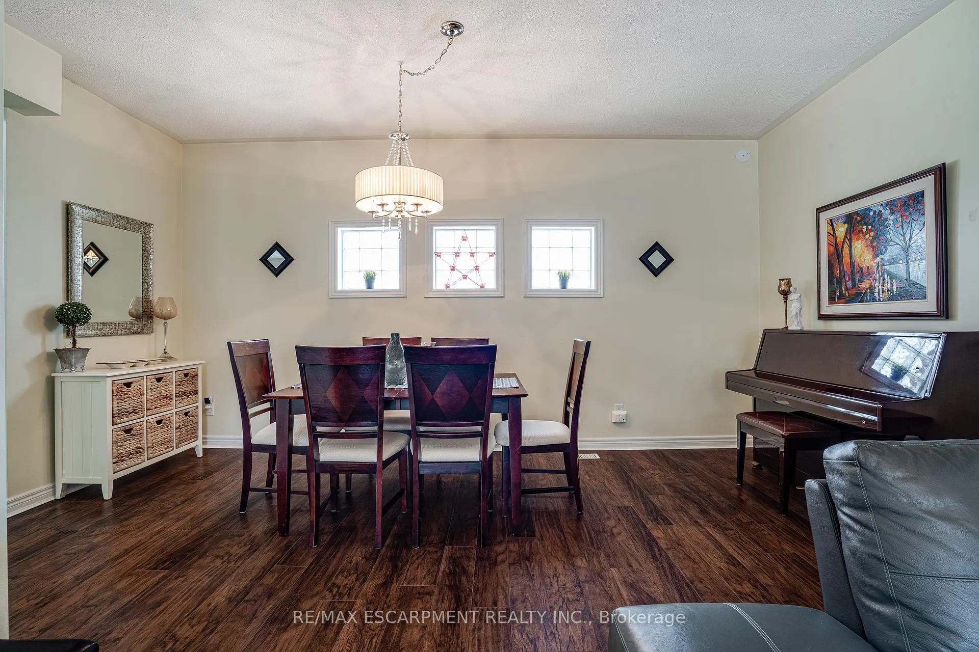 Photo 10 of Unit 27, 100 Beddoe Drive, Hamilton, Kirkendall — HOMEH