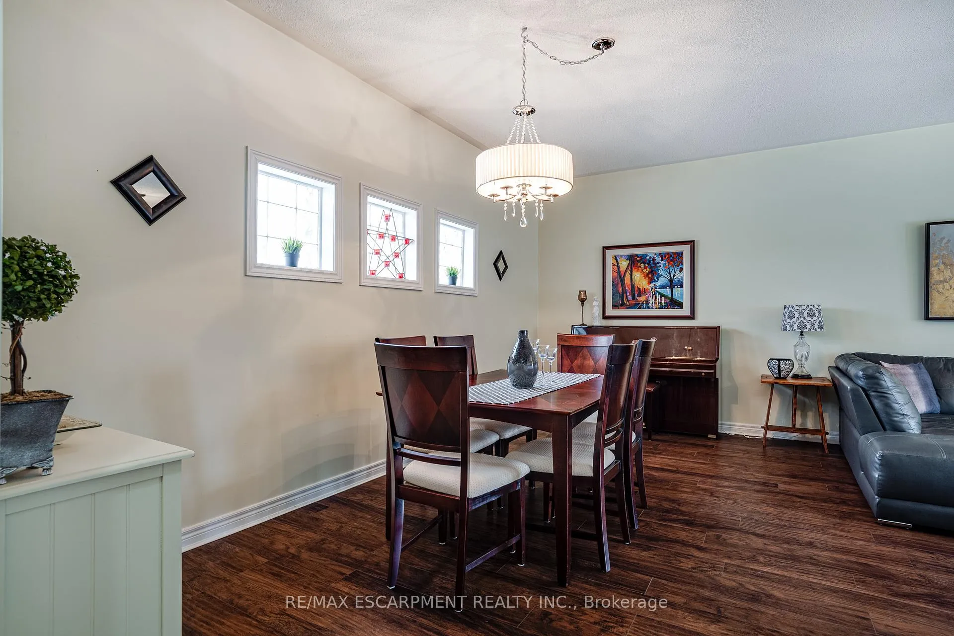 Photo 11 of Unit 27, 100 Beddoe Drive, Hamilton, Kirkendall — HOMEH