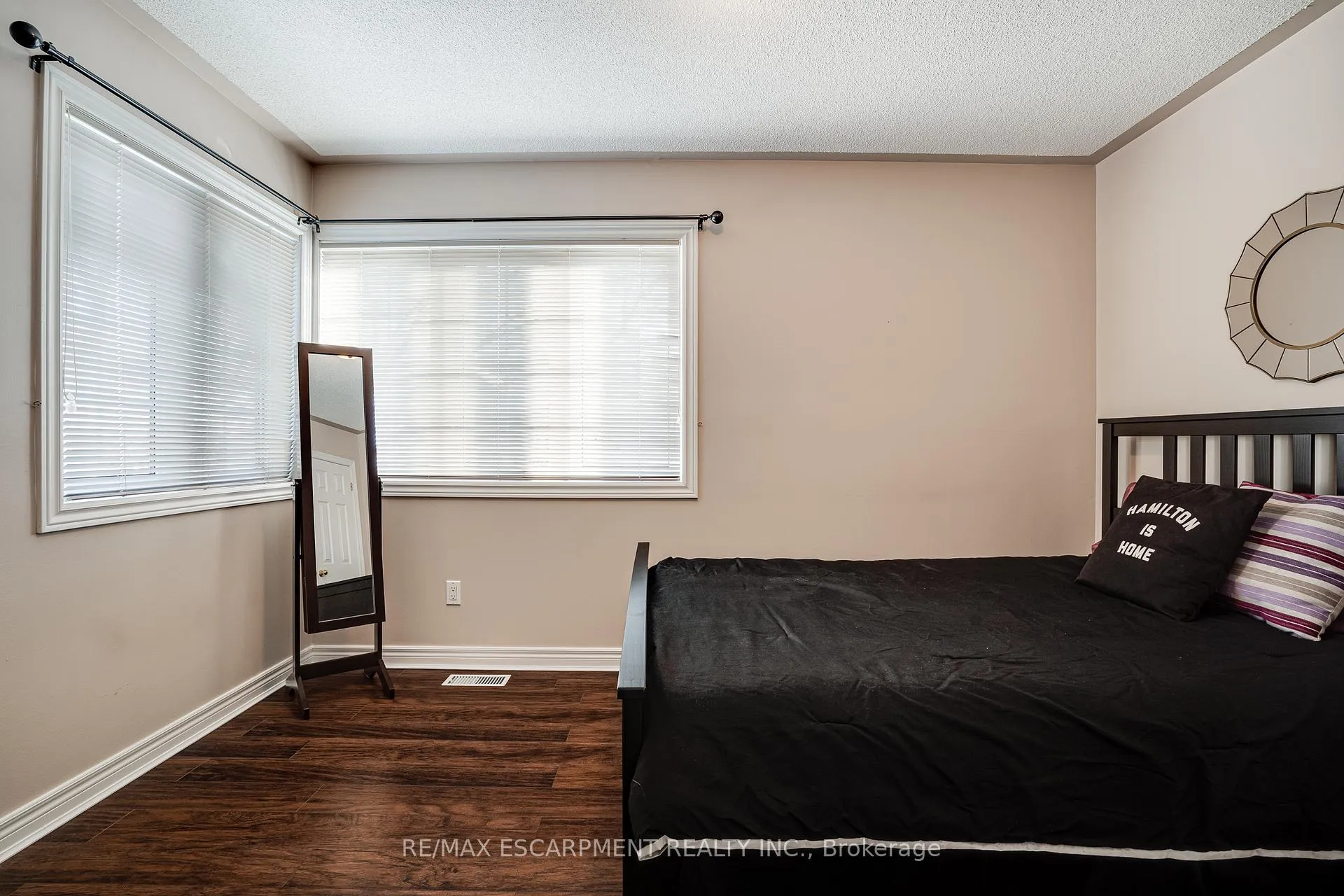 Photo 34 of Unit 27, 100 Beddoe Drive, Hamilton, Kirkendall — HOMEH
