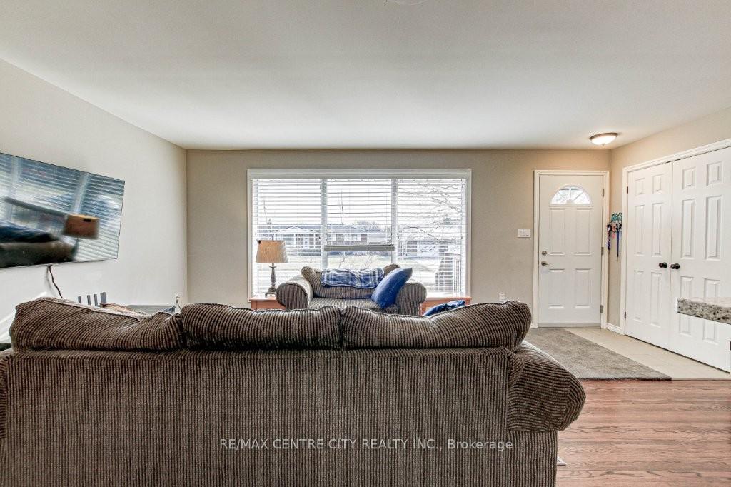Photo 2 of 376 Larry Street, Central Elgin, Rural Central Elgin — HOMEH