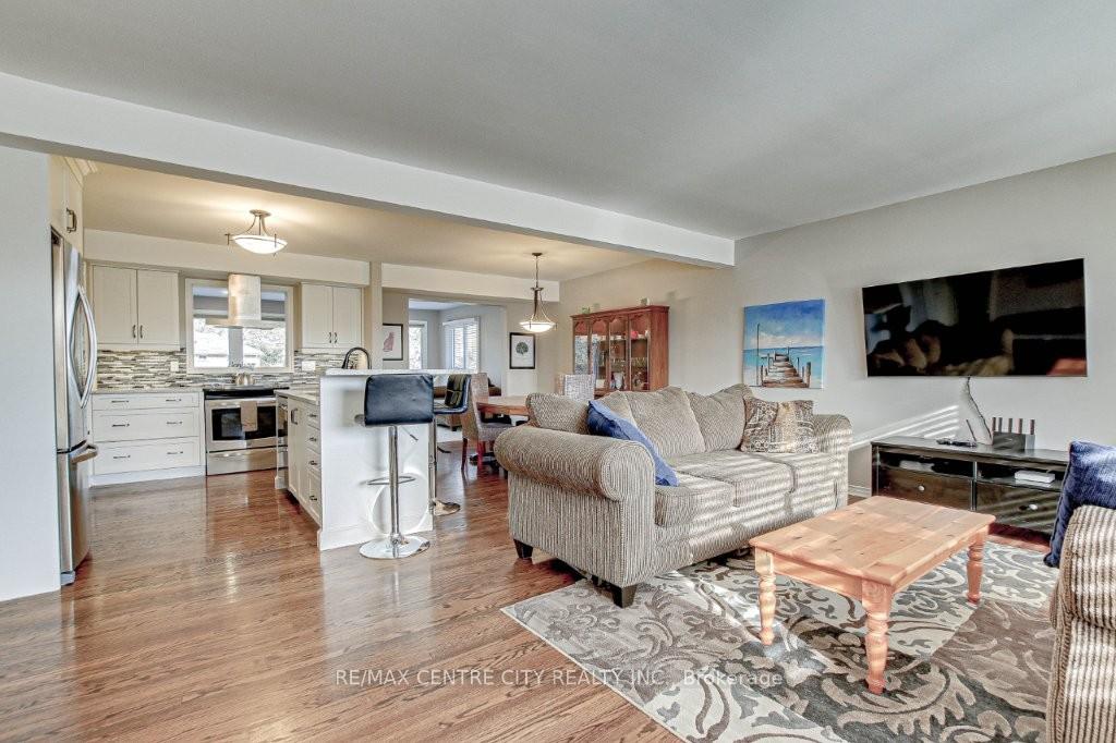 Photo 3 of 376 Larry Street, Central Elgin, Rural Central Elgin — HOMEH