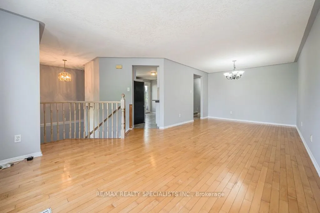 Photo 5 of 62 Tamvale Crescent, Kitchener — HOMEH