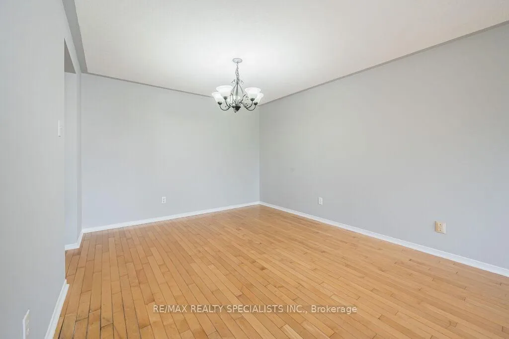 Photo 6 of 62 Tamvale Crescent, Kitchener — HOMEH